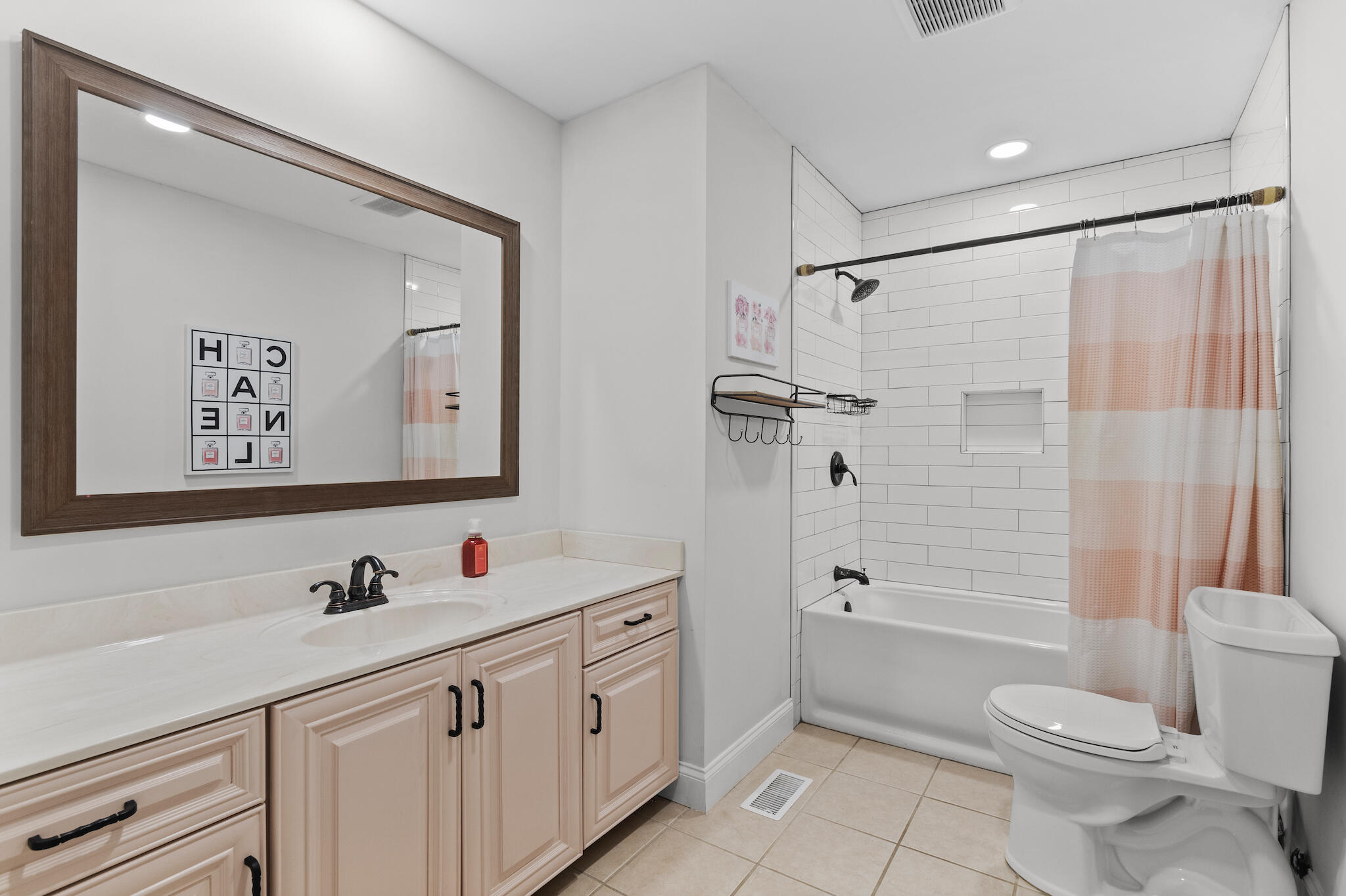 290 Powder Horn Lane