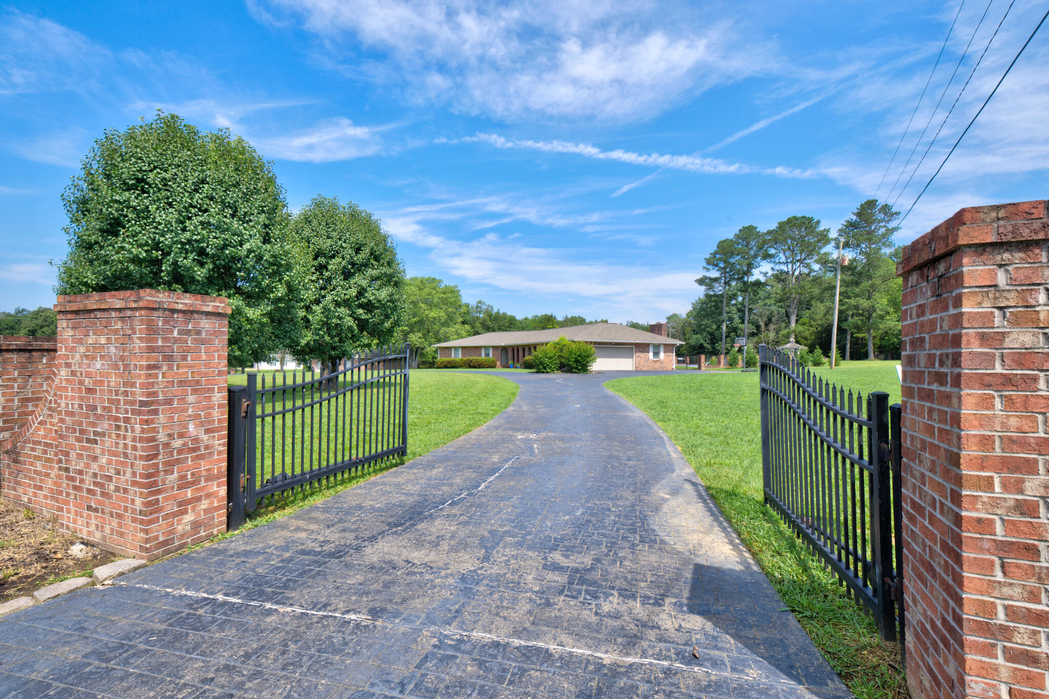 290 Powder Horn Lane