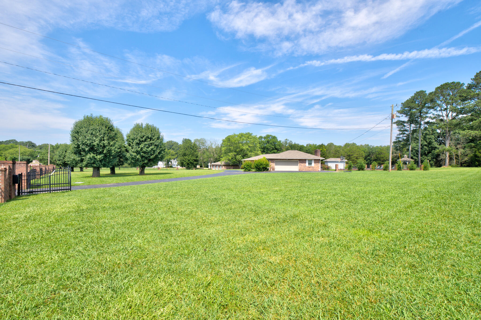 290 Powder Horn Lane