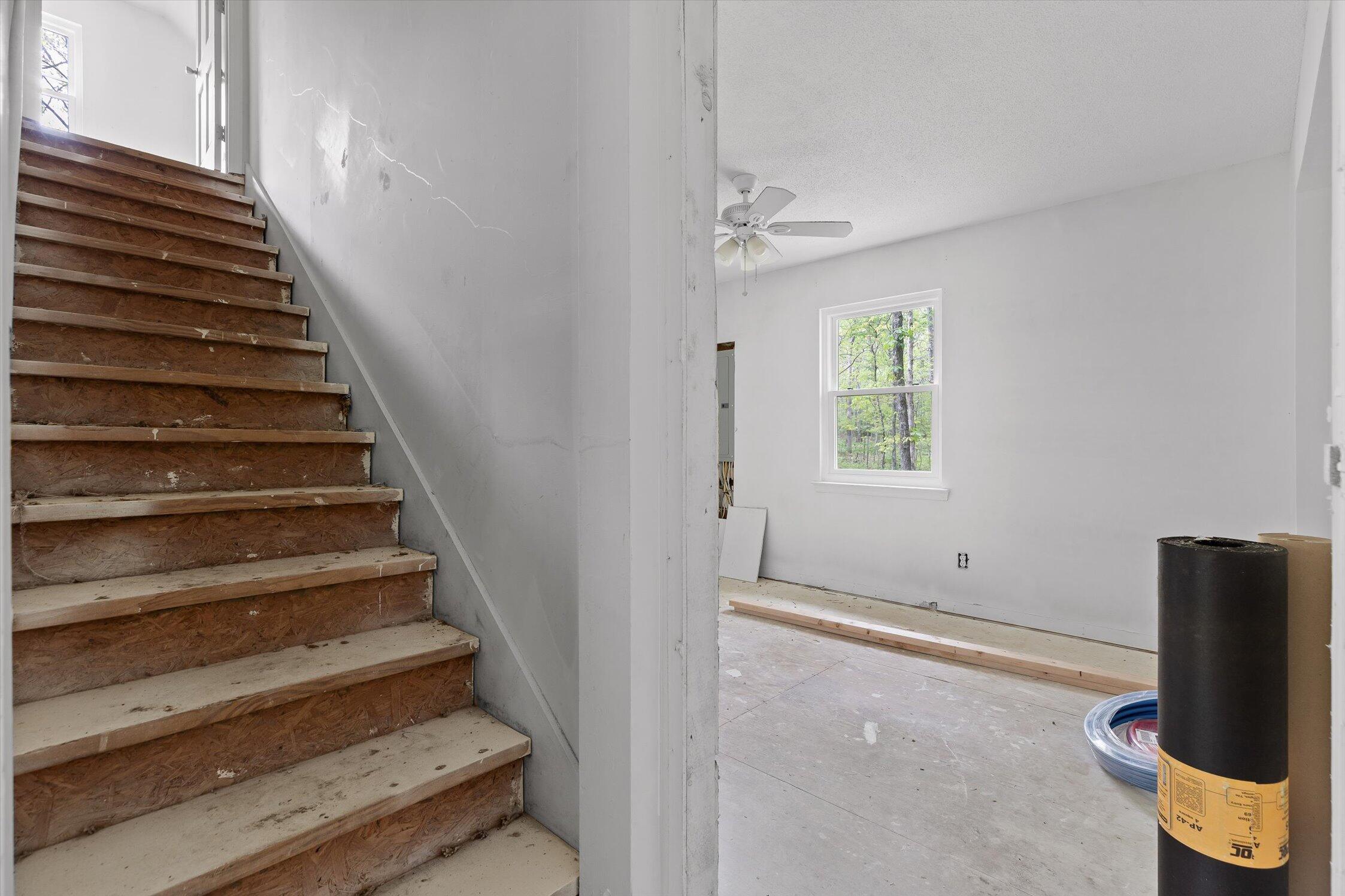 6475 Polly Lane