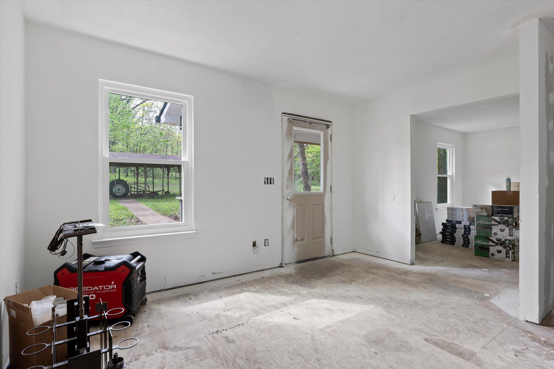 6475 Polly Lane