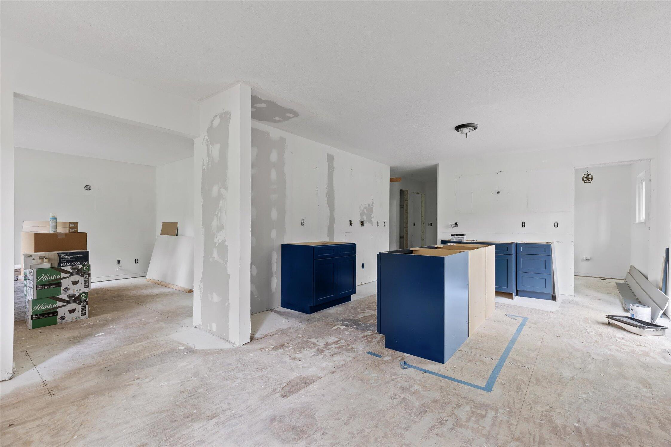 6475 Polly Lane