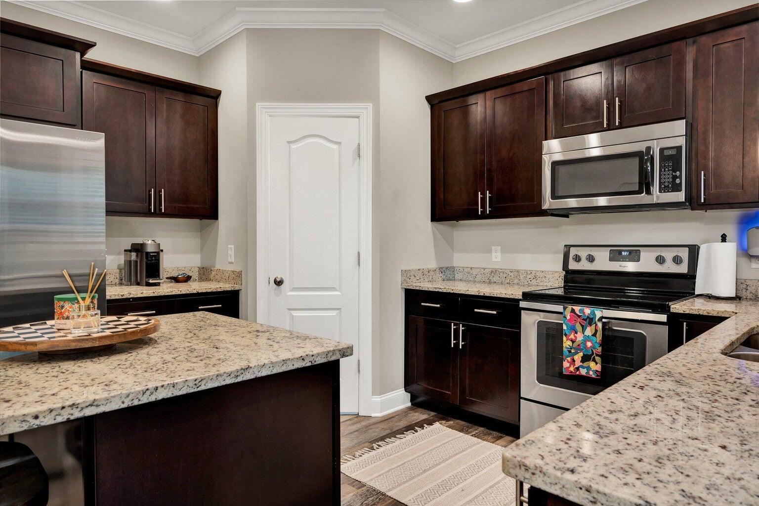 114 Fairhill Drive NE