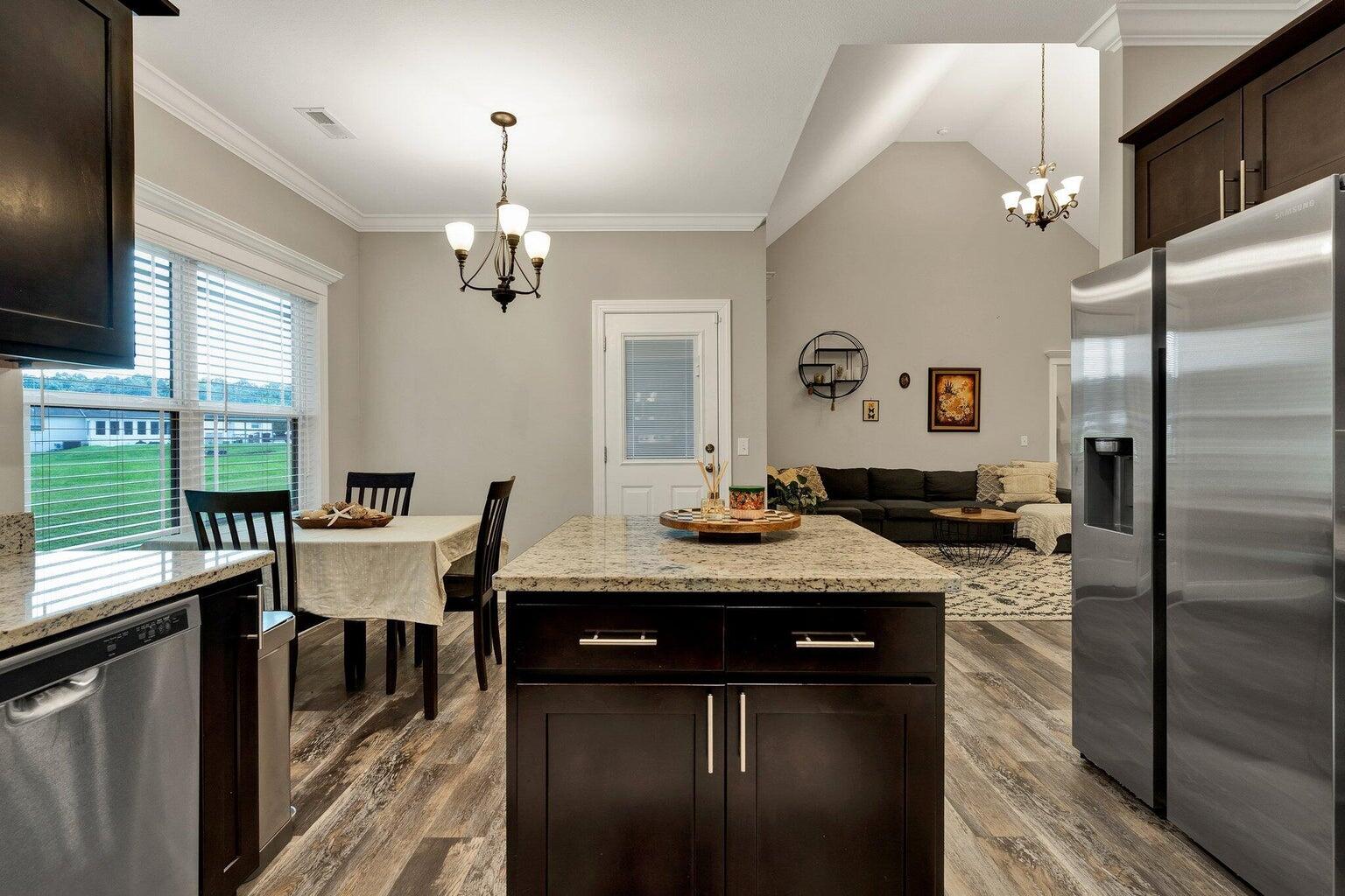 114 Fairhill Drive NE