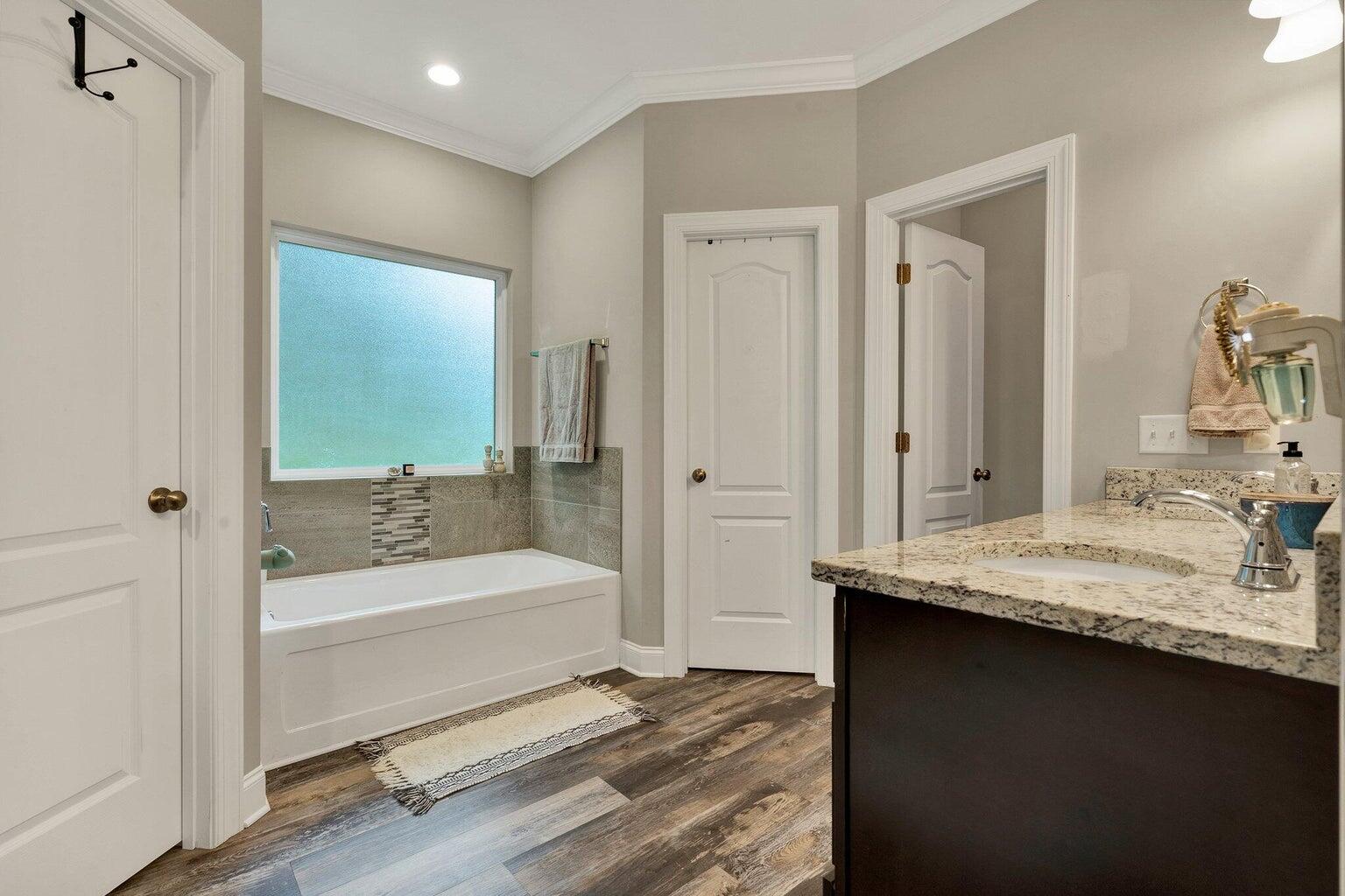 114 Fairhill Drive NE