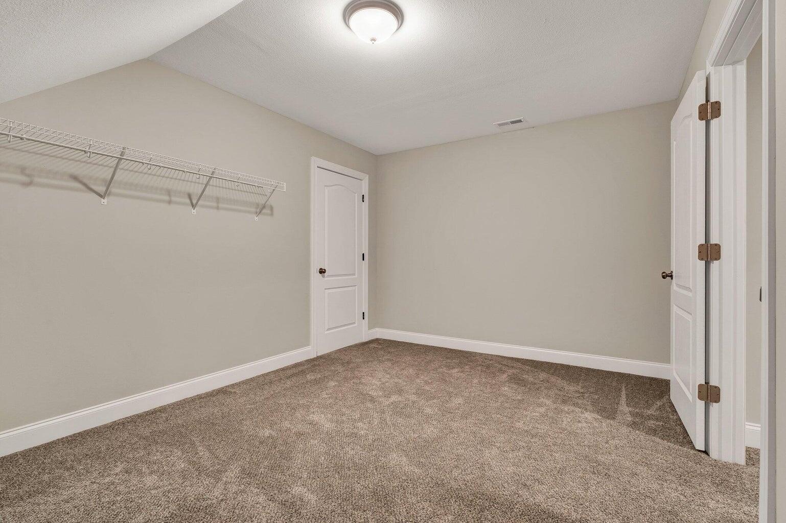 114 Fairhill Drive NE