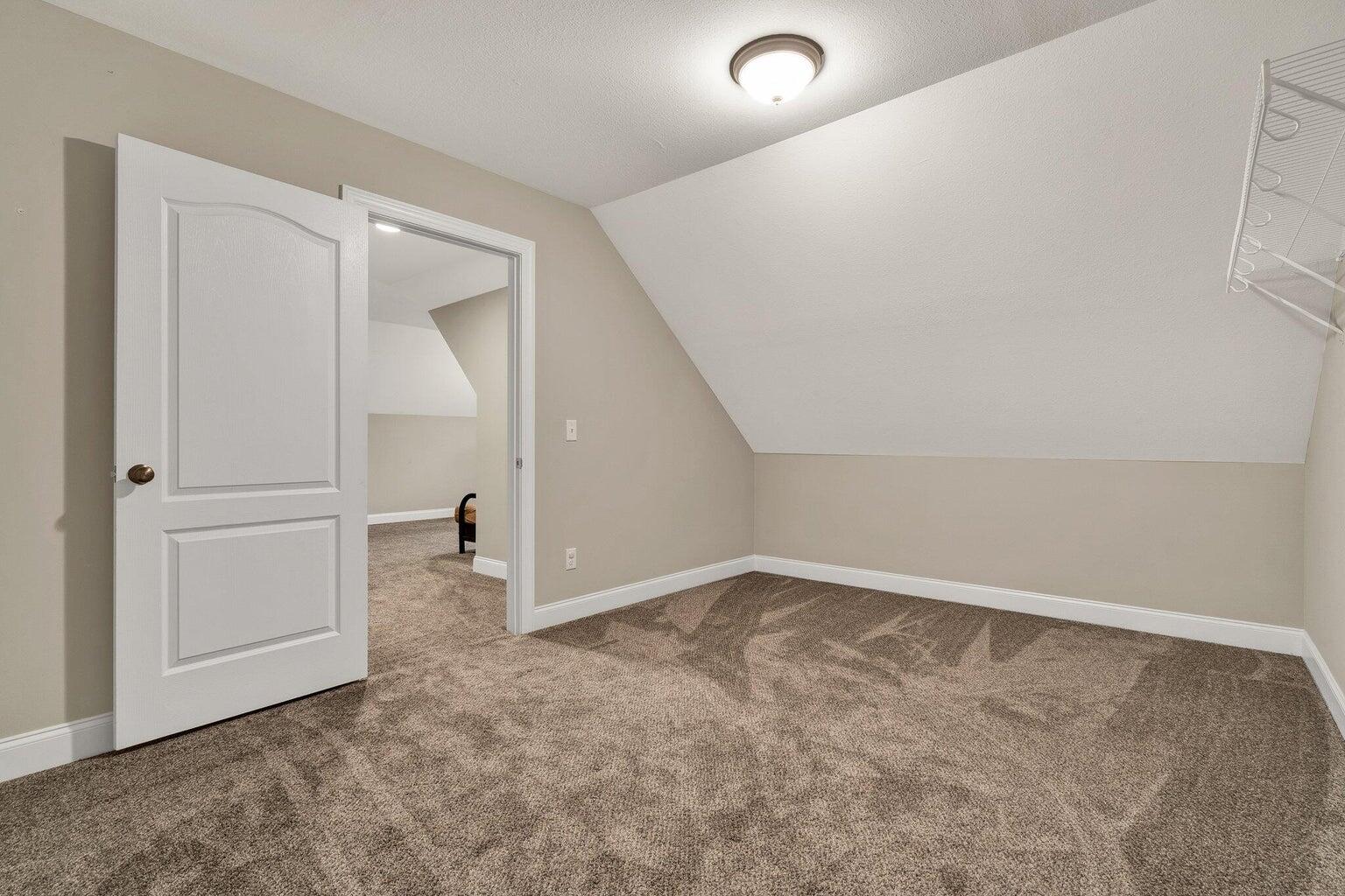 114 Fairhill Drive NE