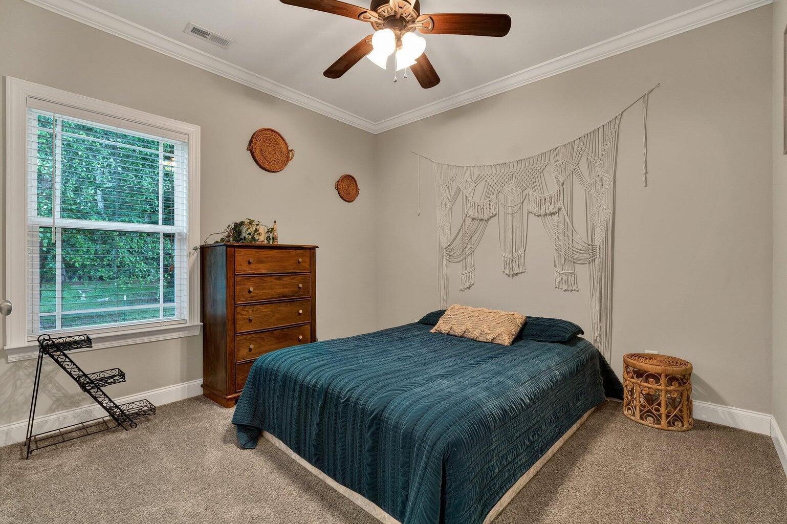 114 Fairhill Drive NE