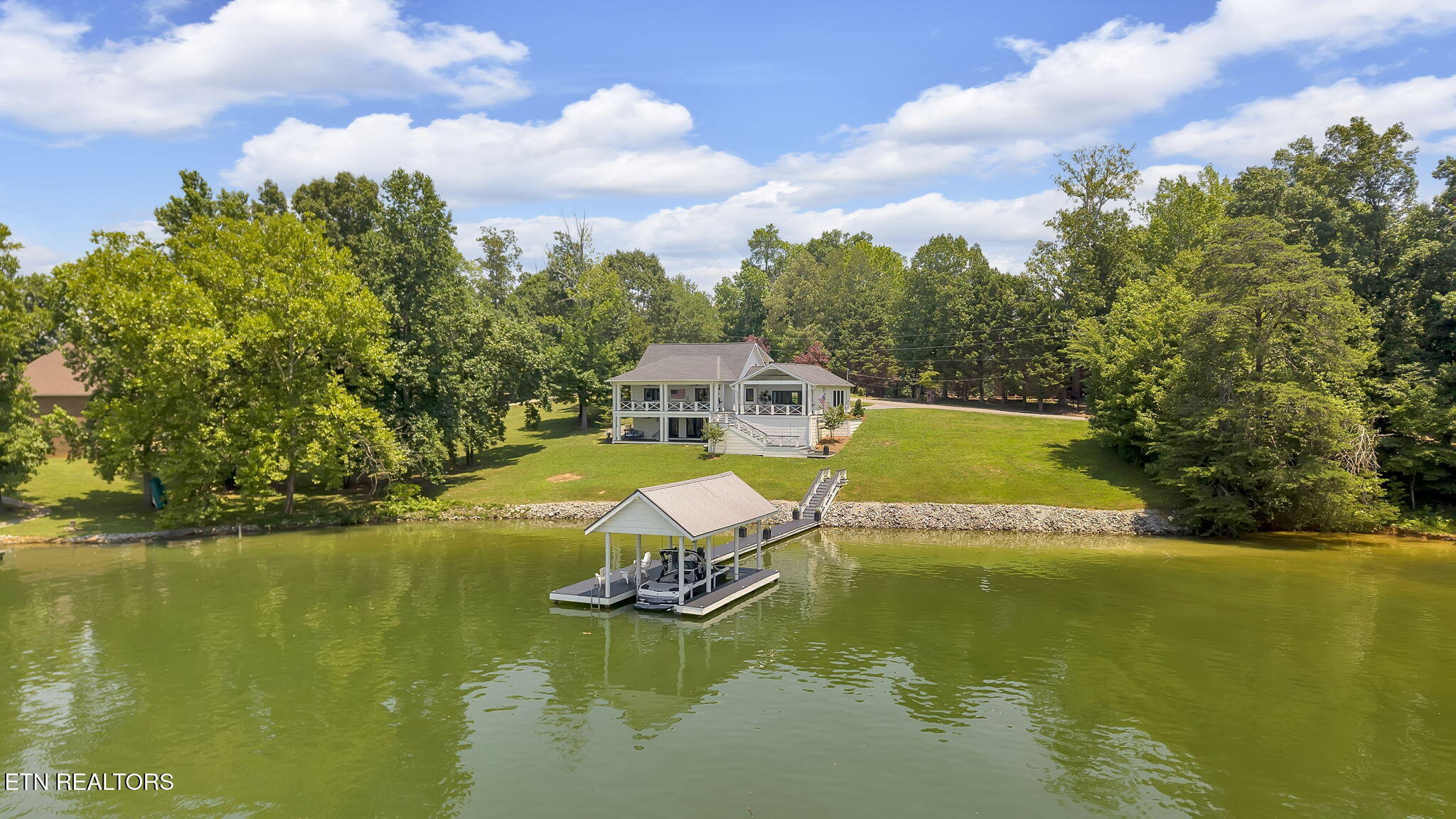 115 Ottawa Point