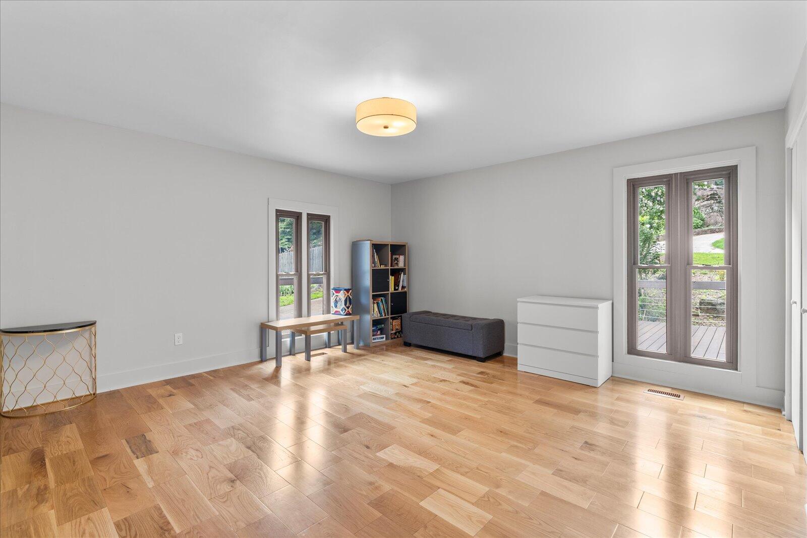 1042 Sunset Drive