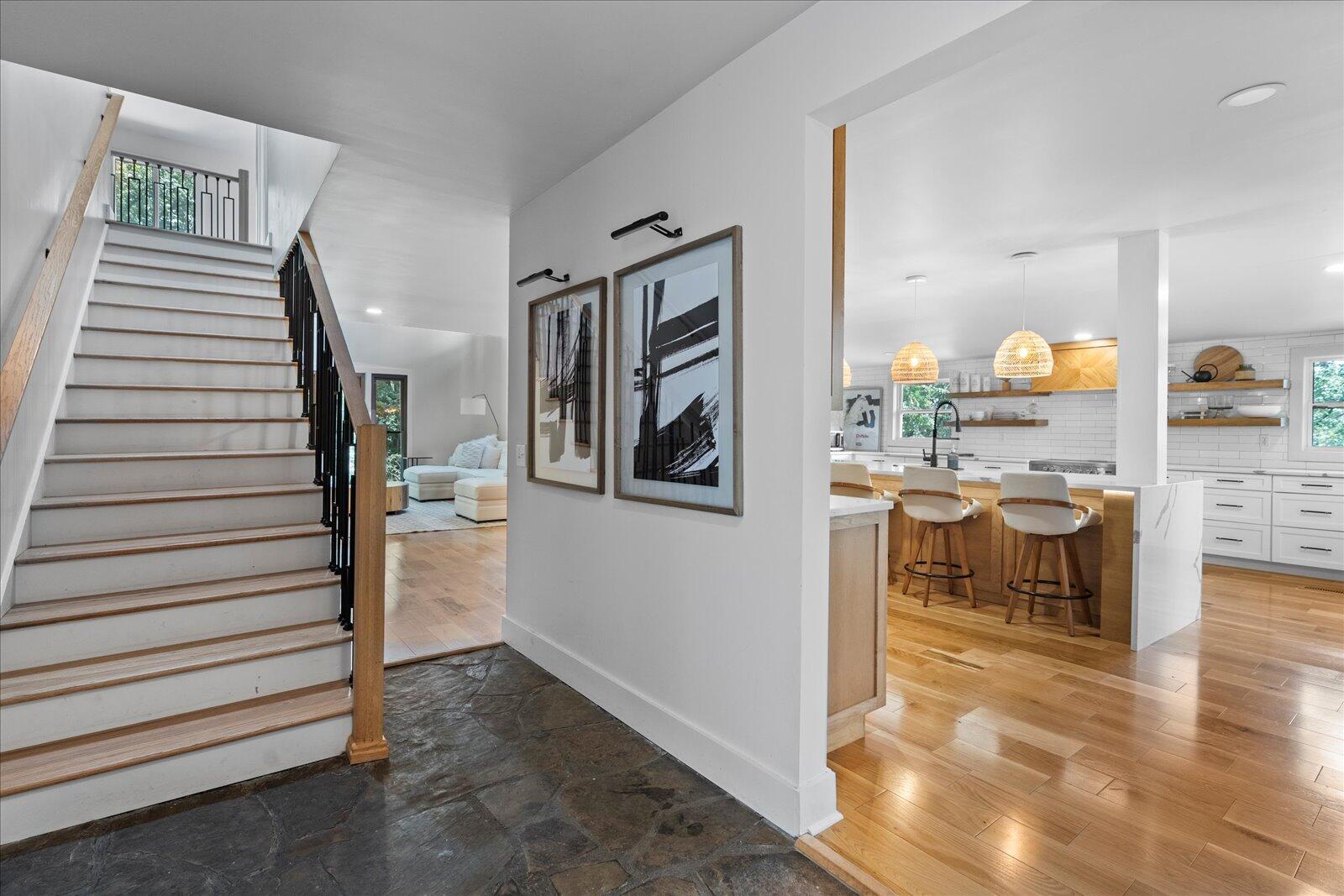 1042 Sunset Drive