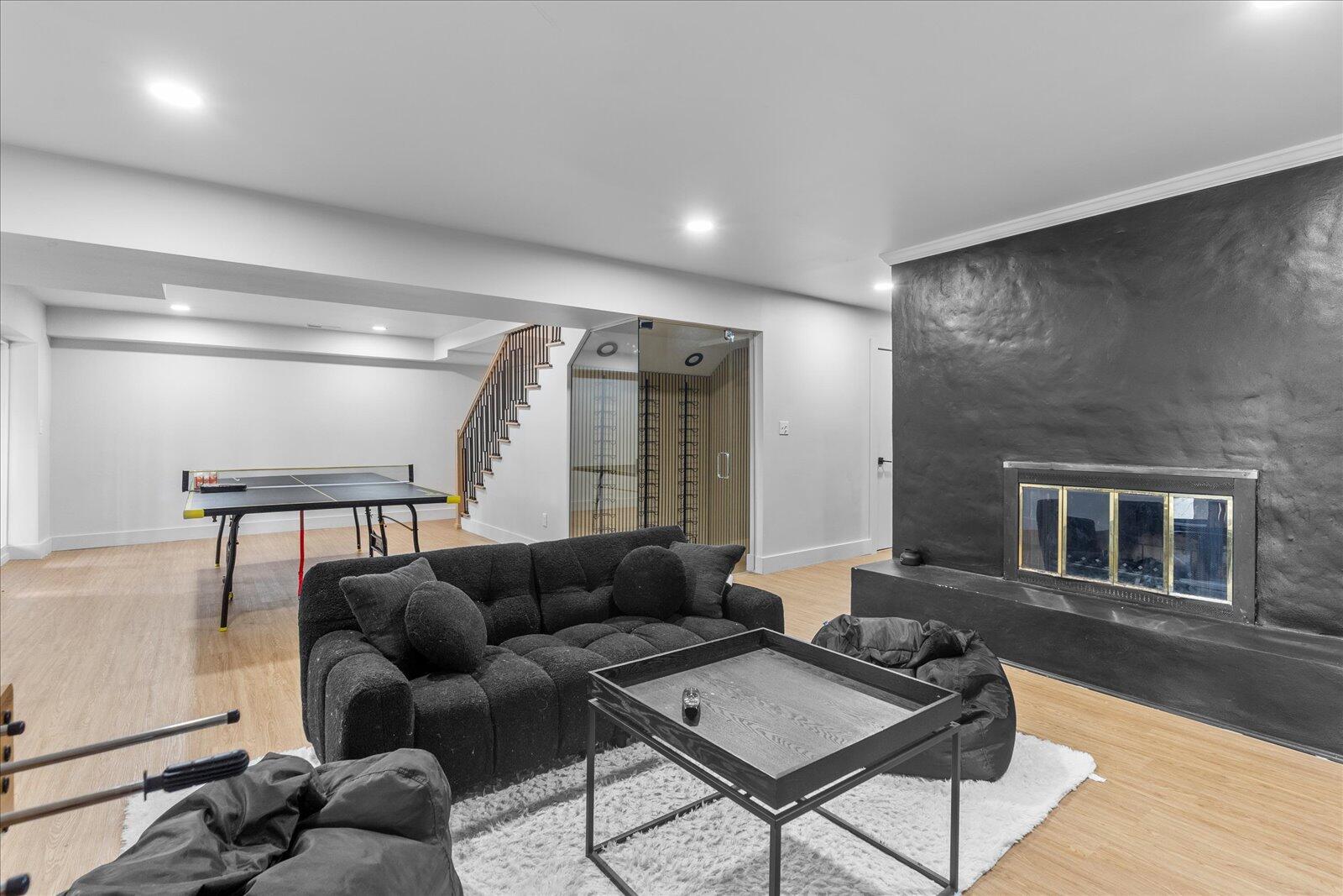 1042 Sunset Drive