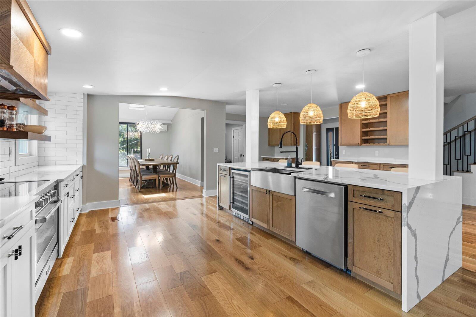 1042 Sunset Drive