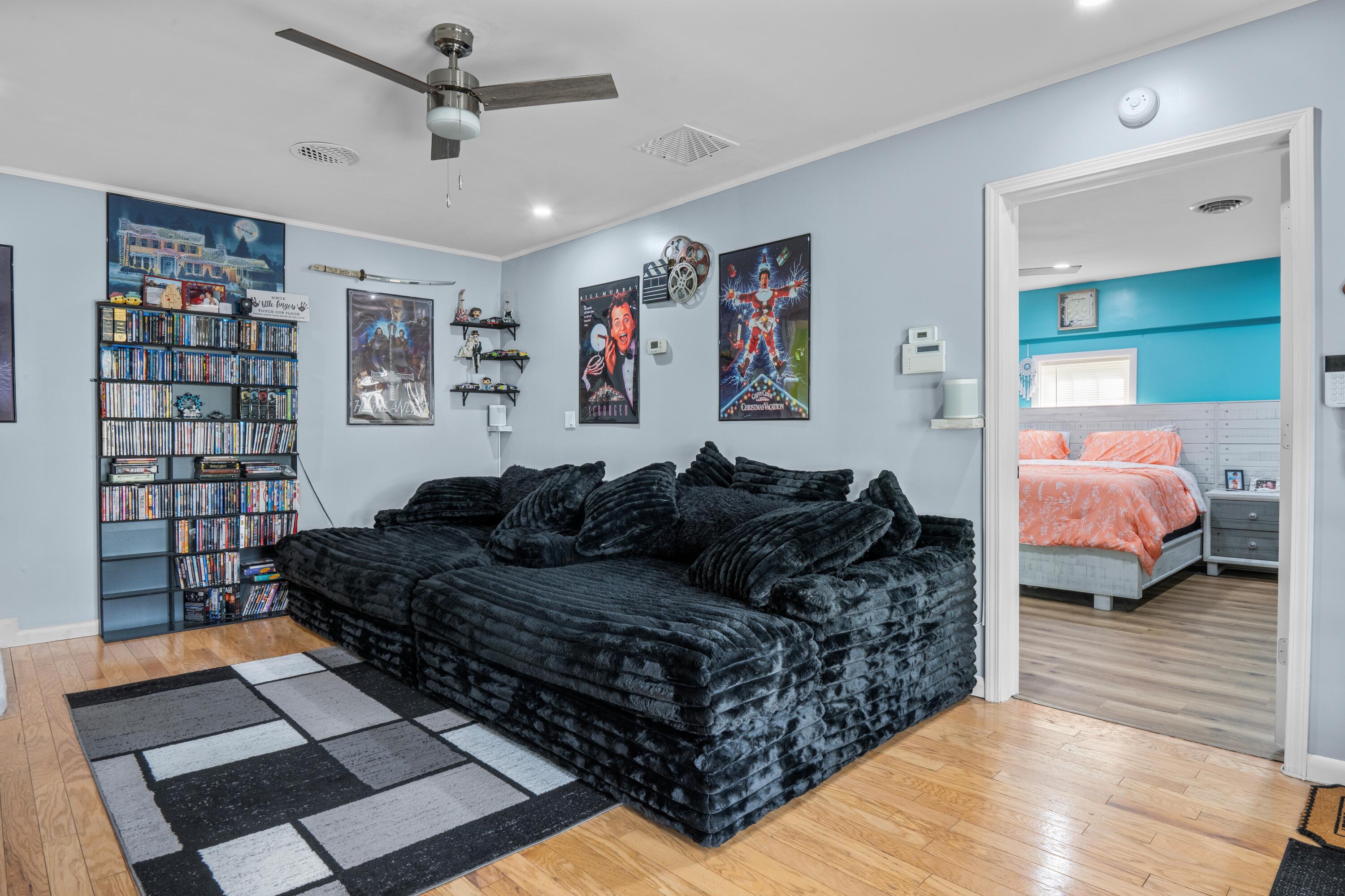 314 W 2nd Street