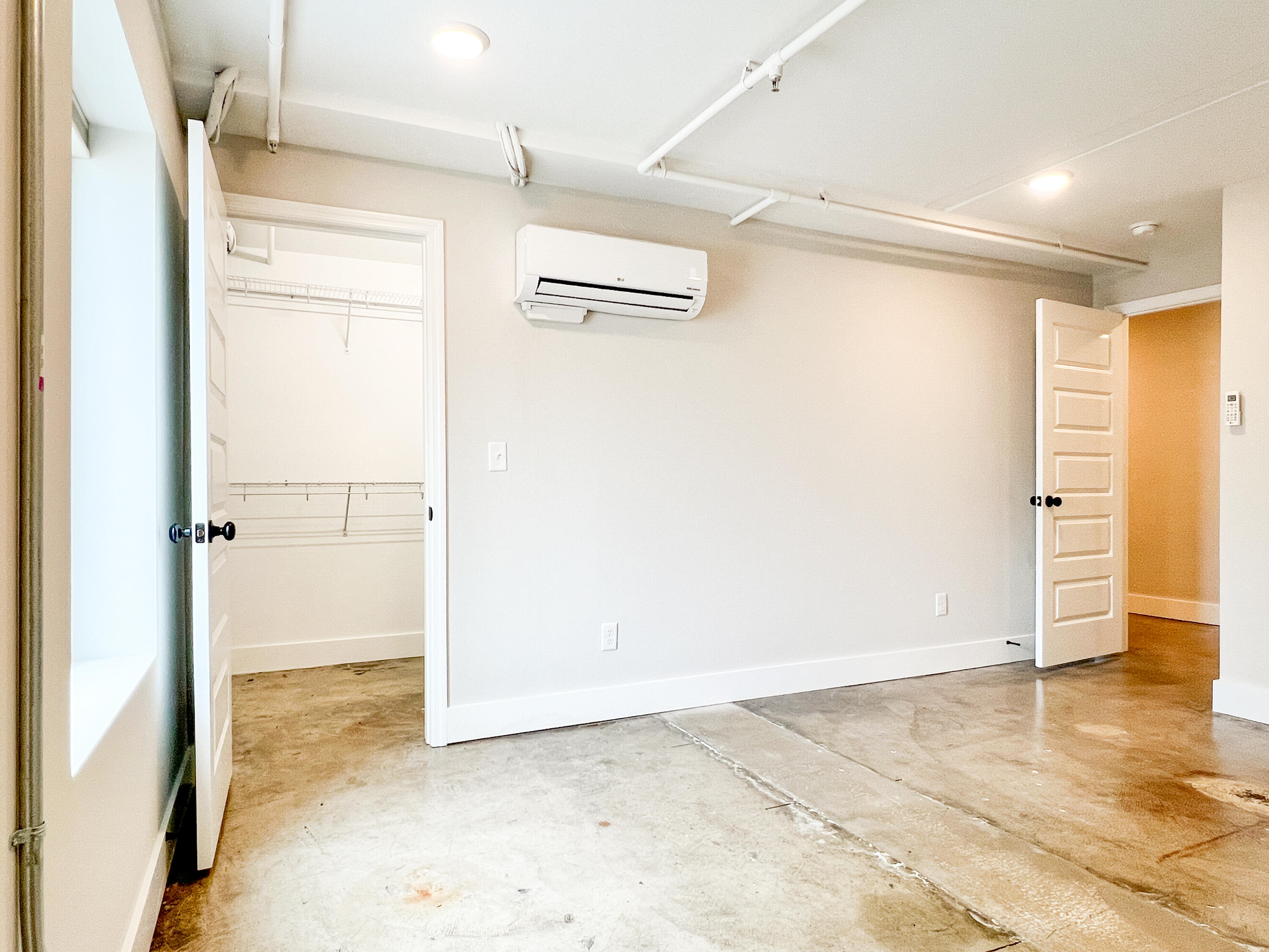 614 E Main Street, 104