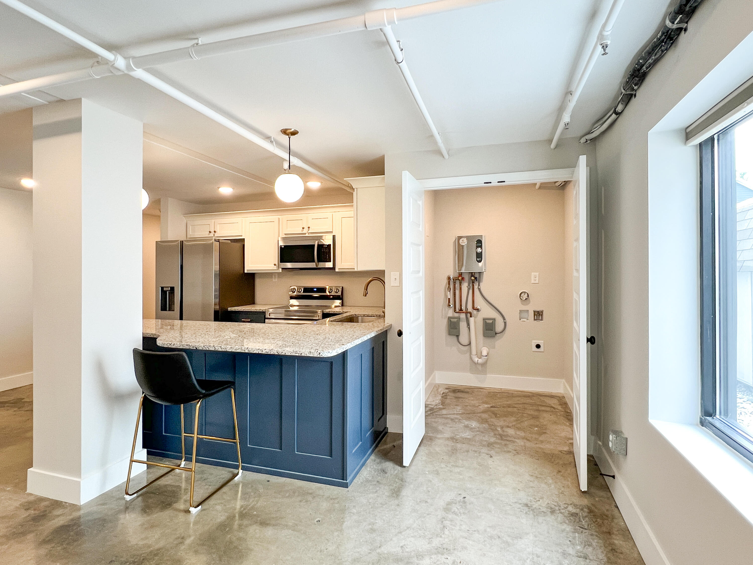 614 E Main Street, 104