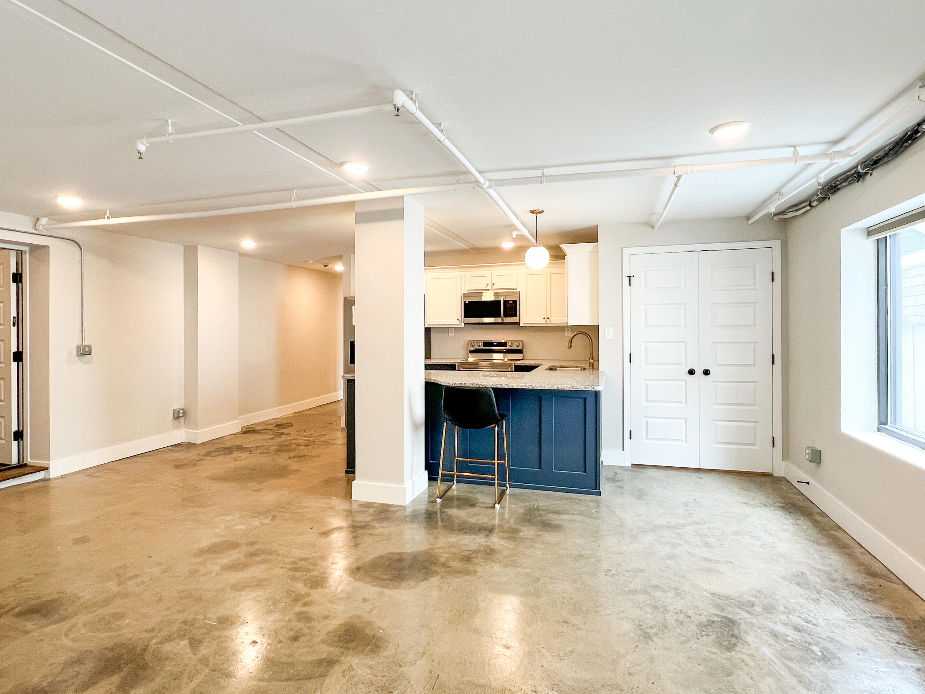 614 E Main Street, 104