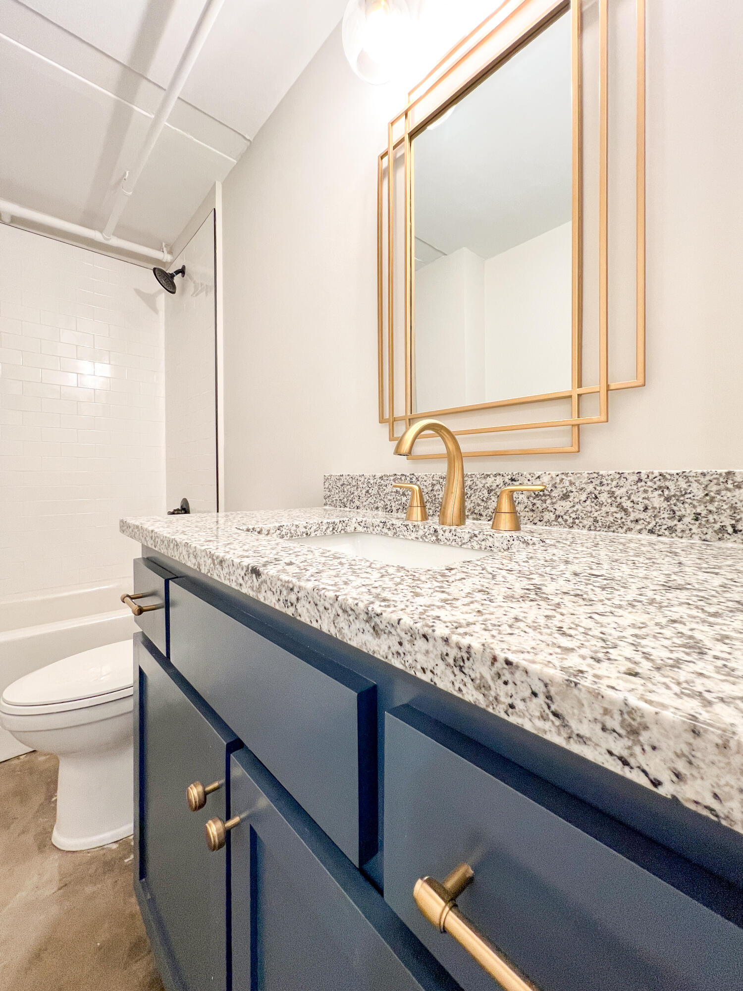 614 E Main Street, 104