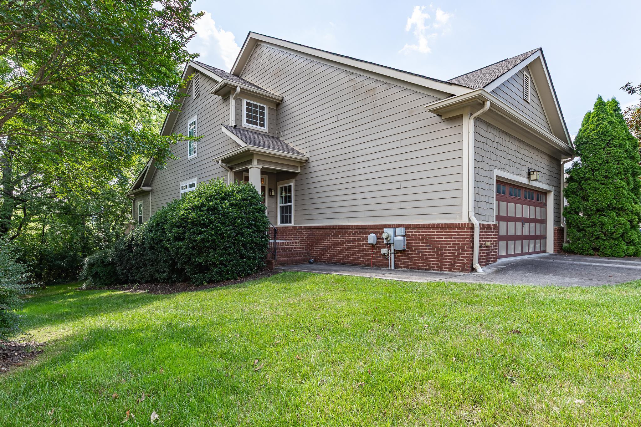 1105 Saddlebrook Drive