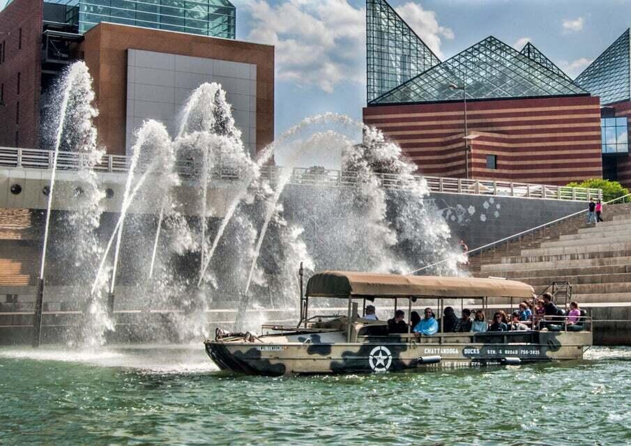 804 Riverfront Parkway, 401