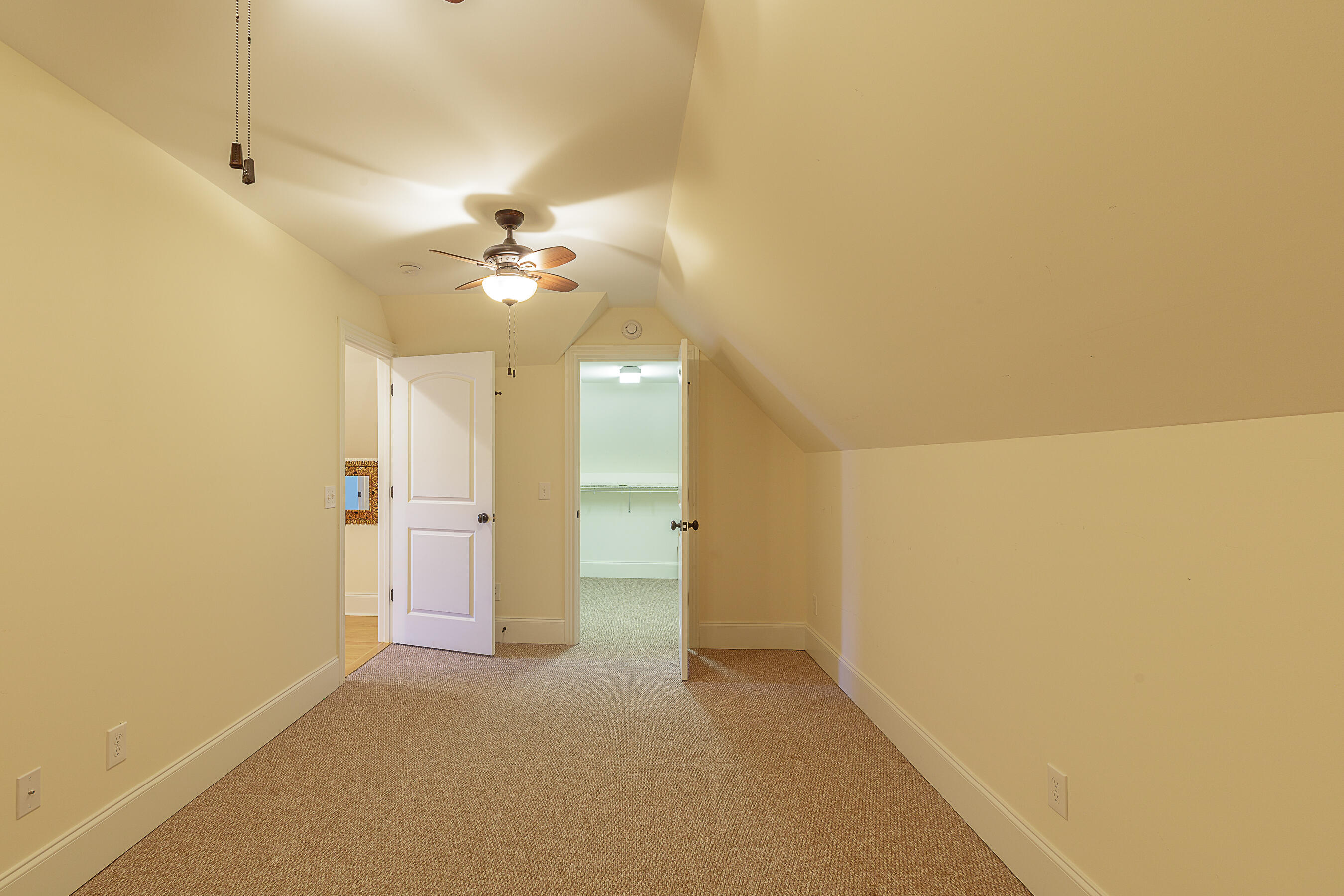 8982 Rostis Lane