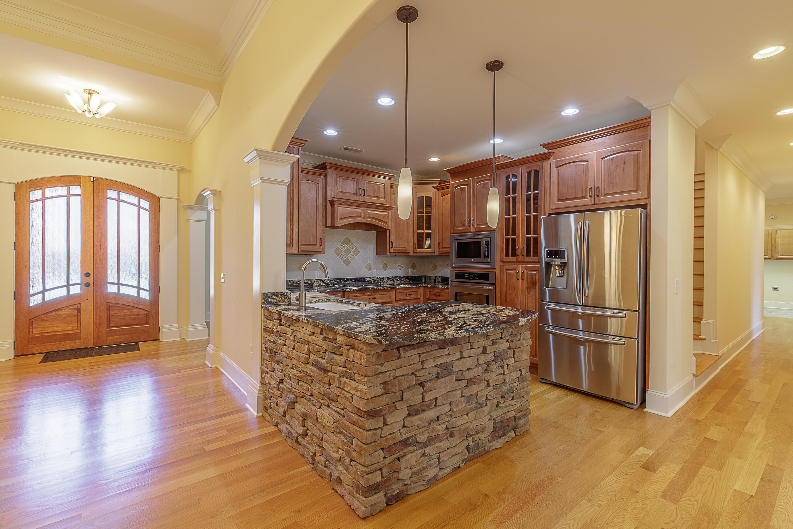 8982 Rostis Lane