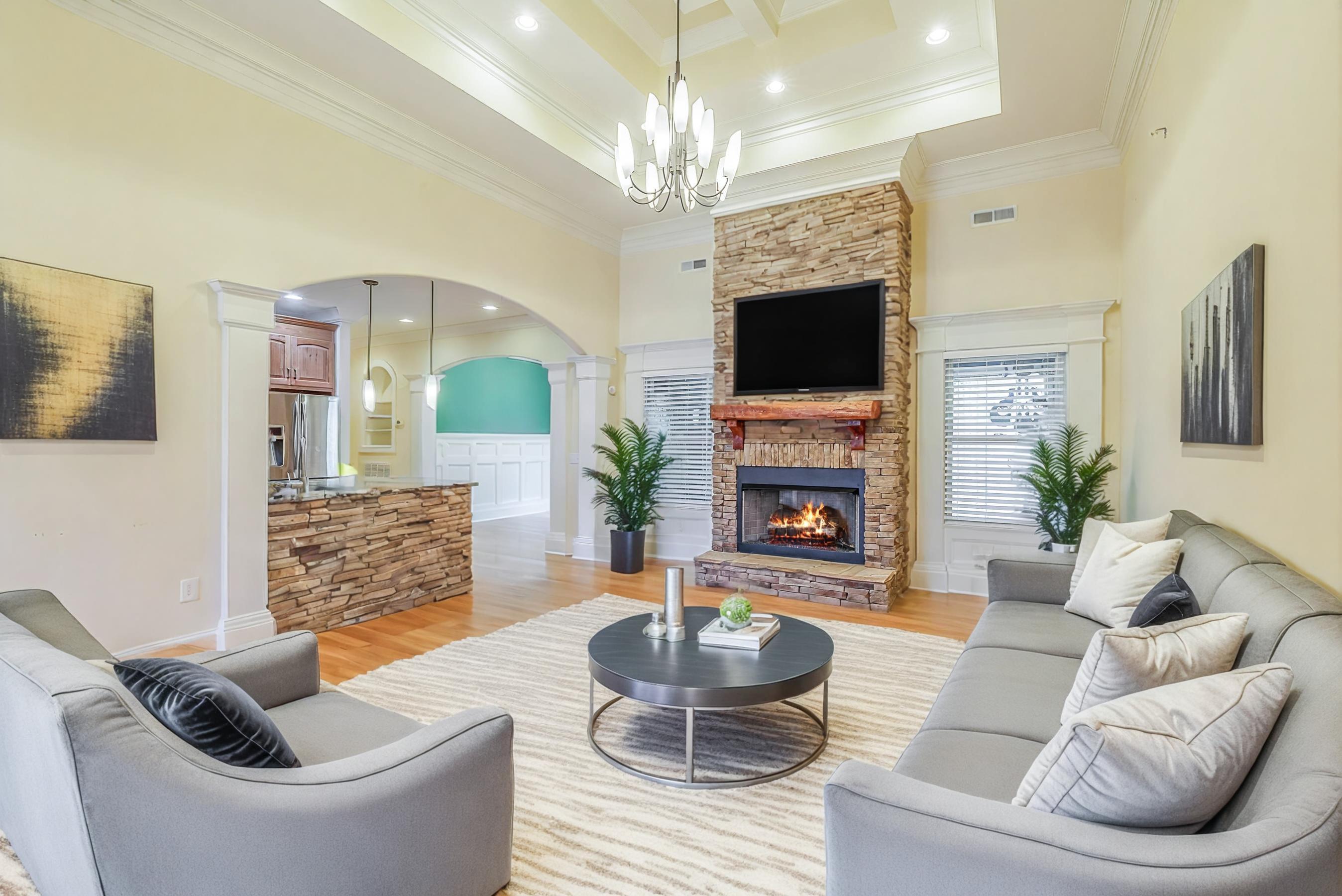 8982 Rostis Lane