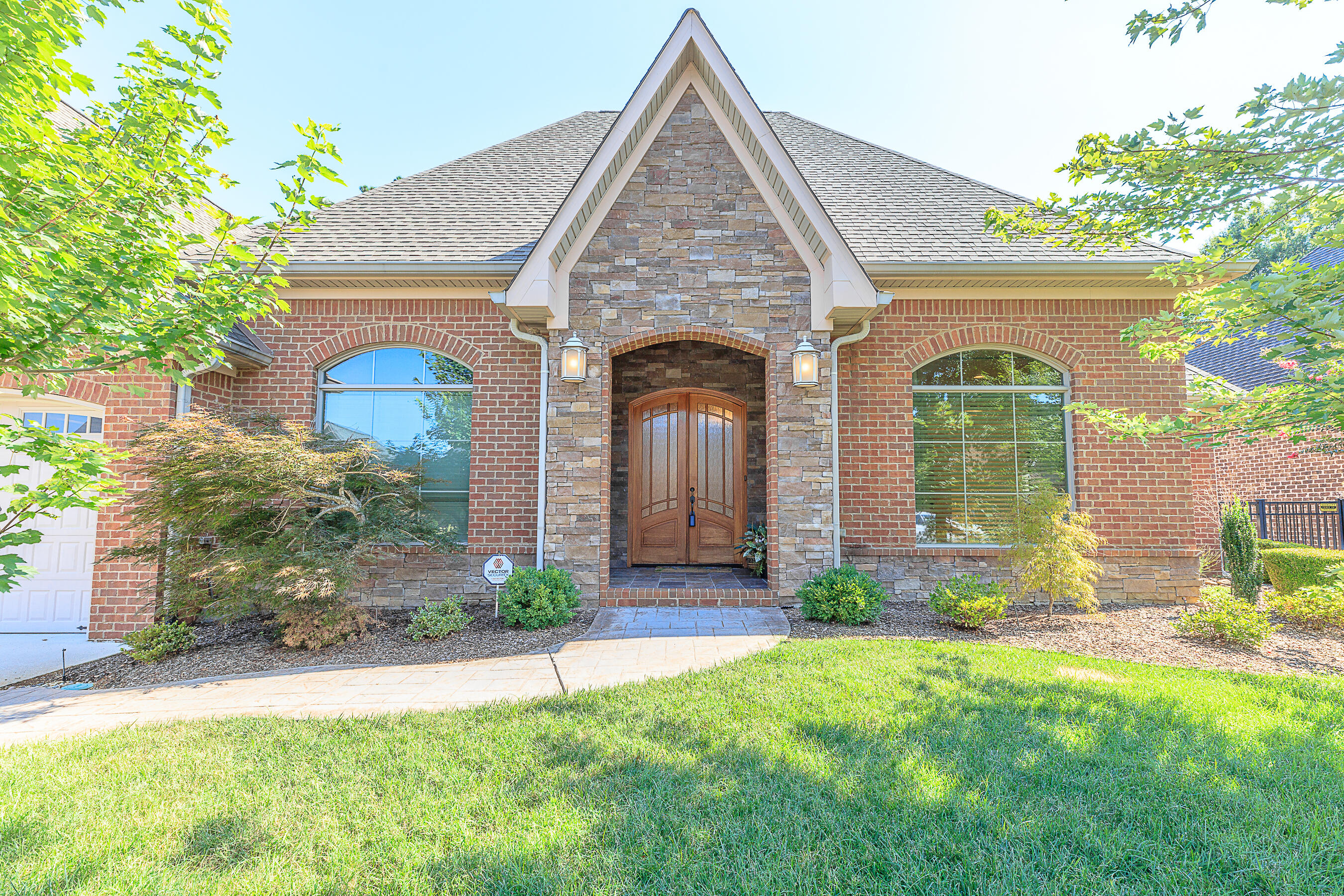 8982 Rostis Lane
