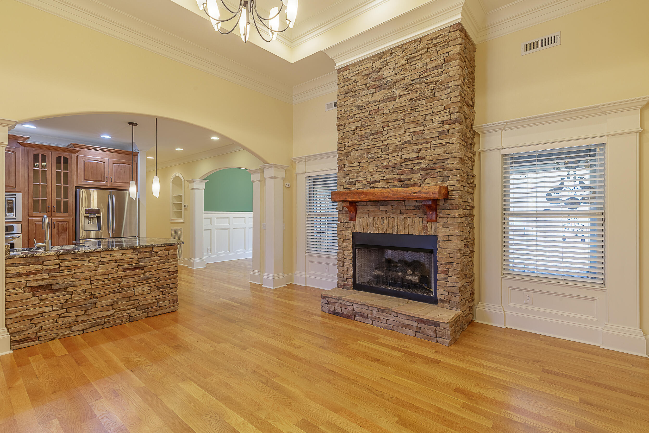 8982 Rostis Lane