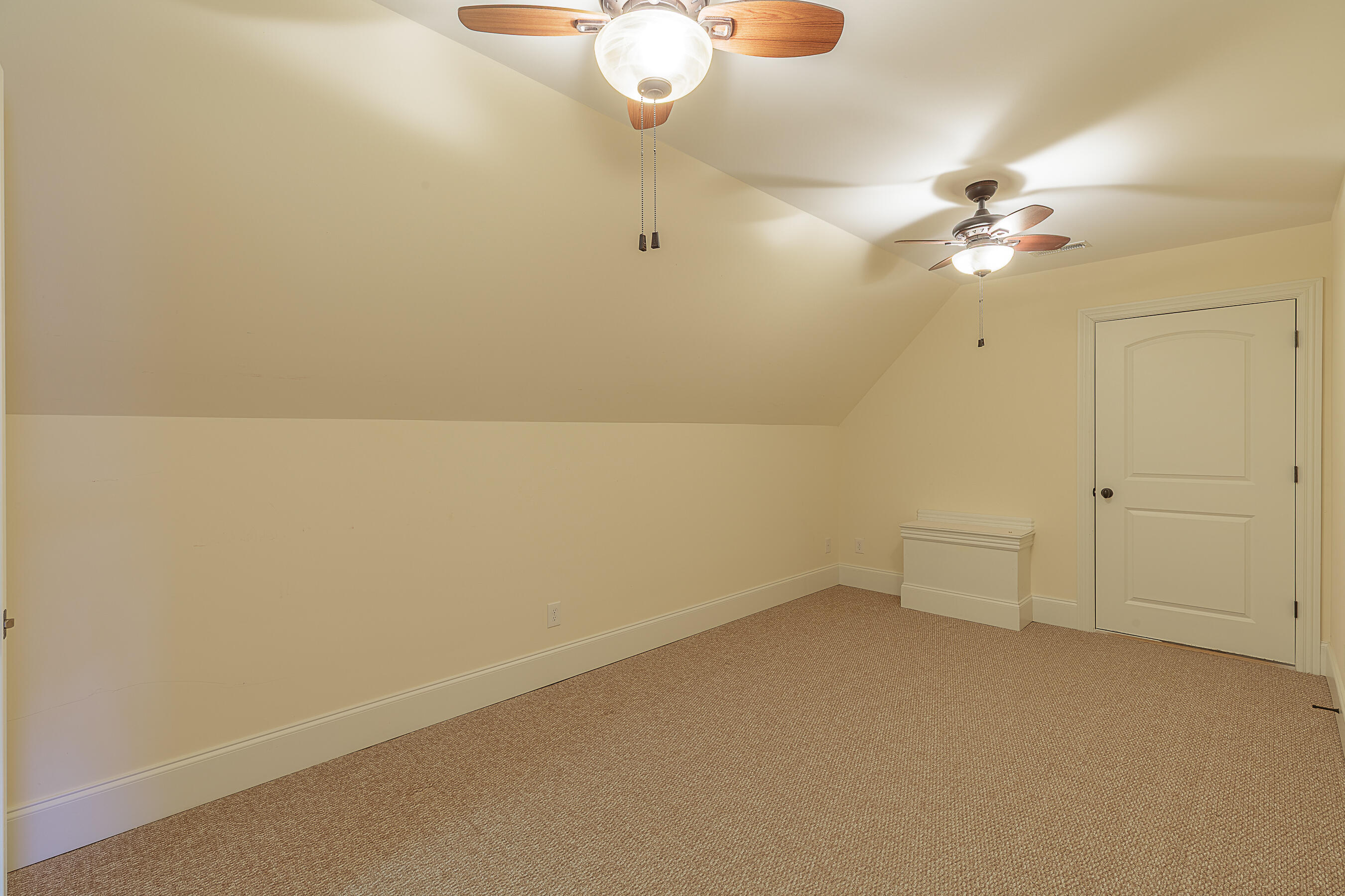 8982 Rostis Lane