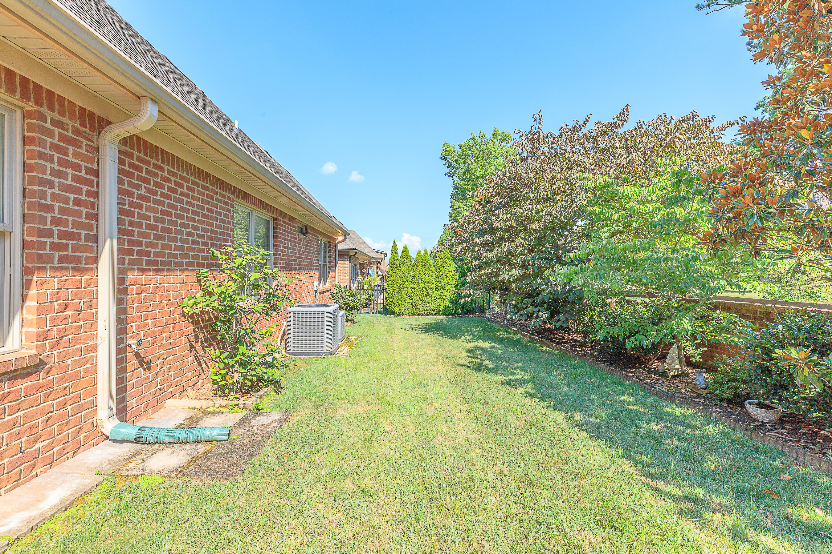 8982 Rostis Lane