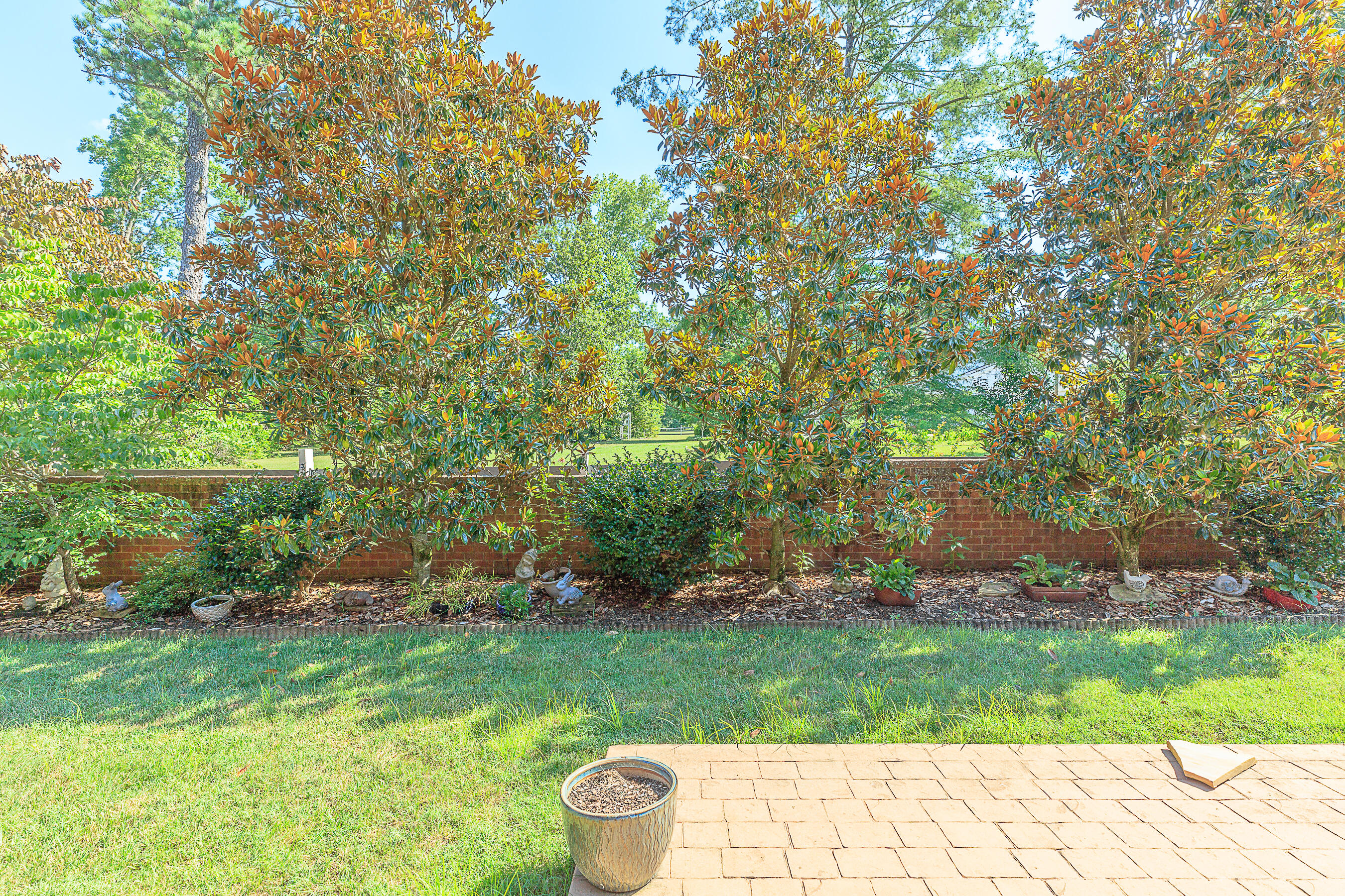 8982 Rostis Lane