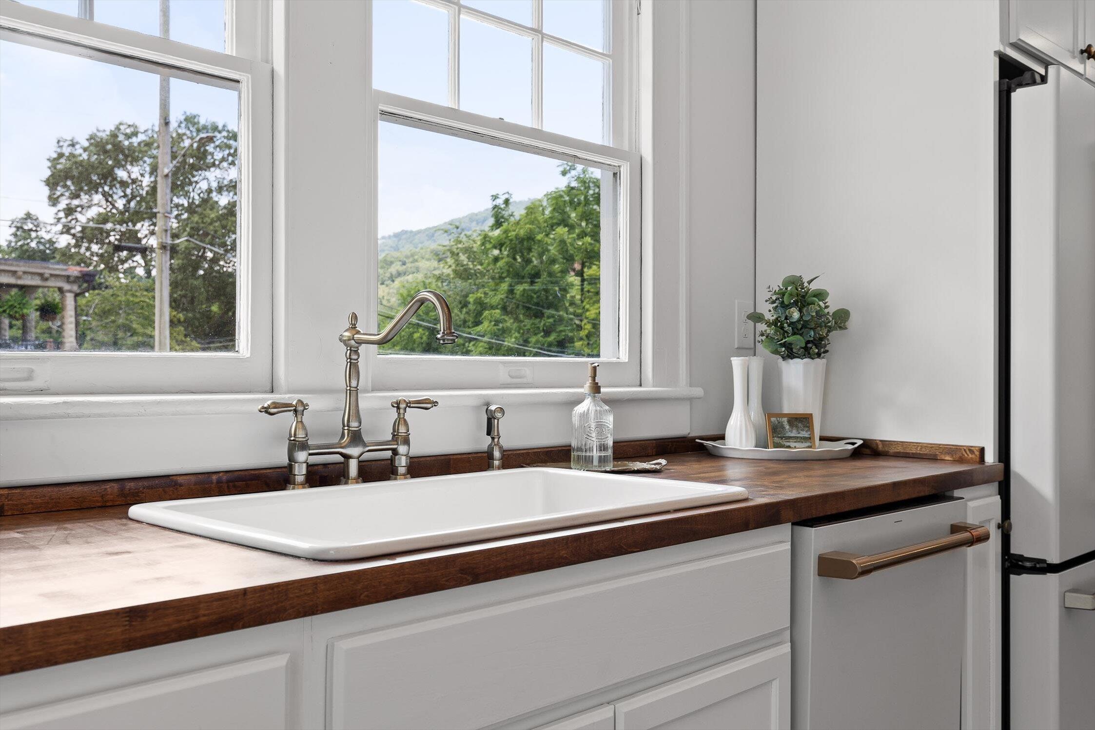 4218 Tennessee Avenue