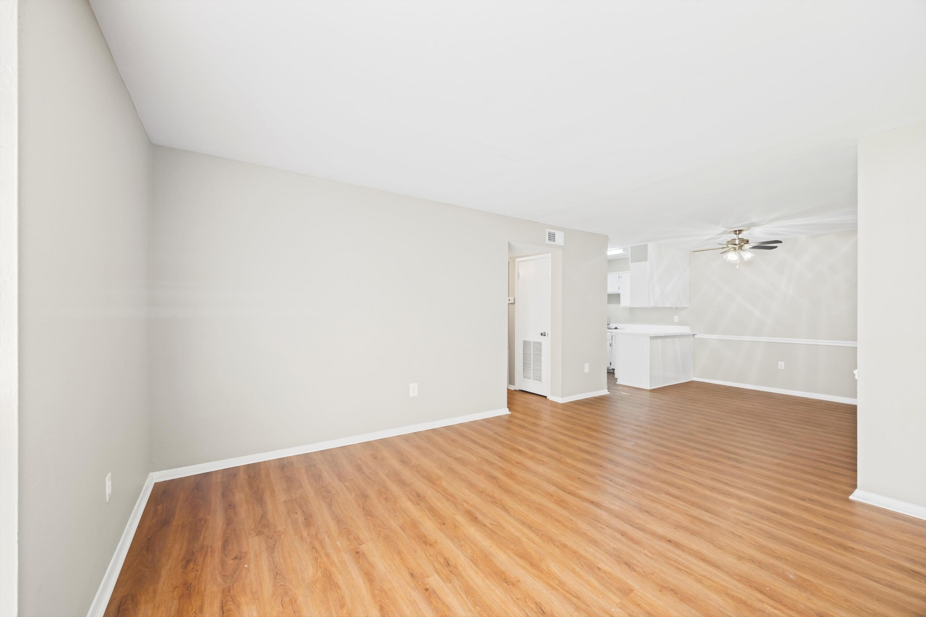 900 Mountain Creek Road, V479