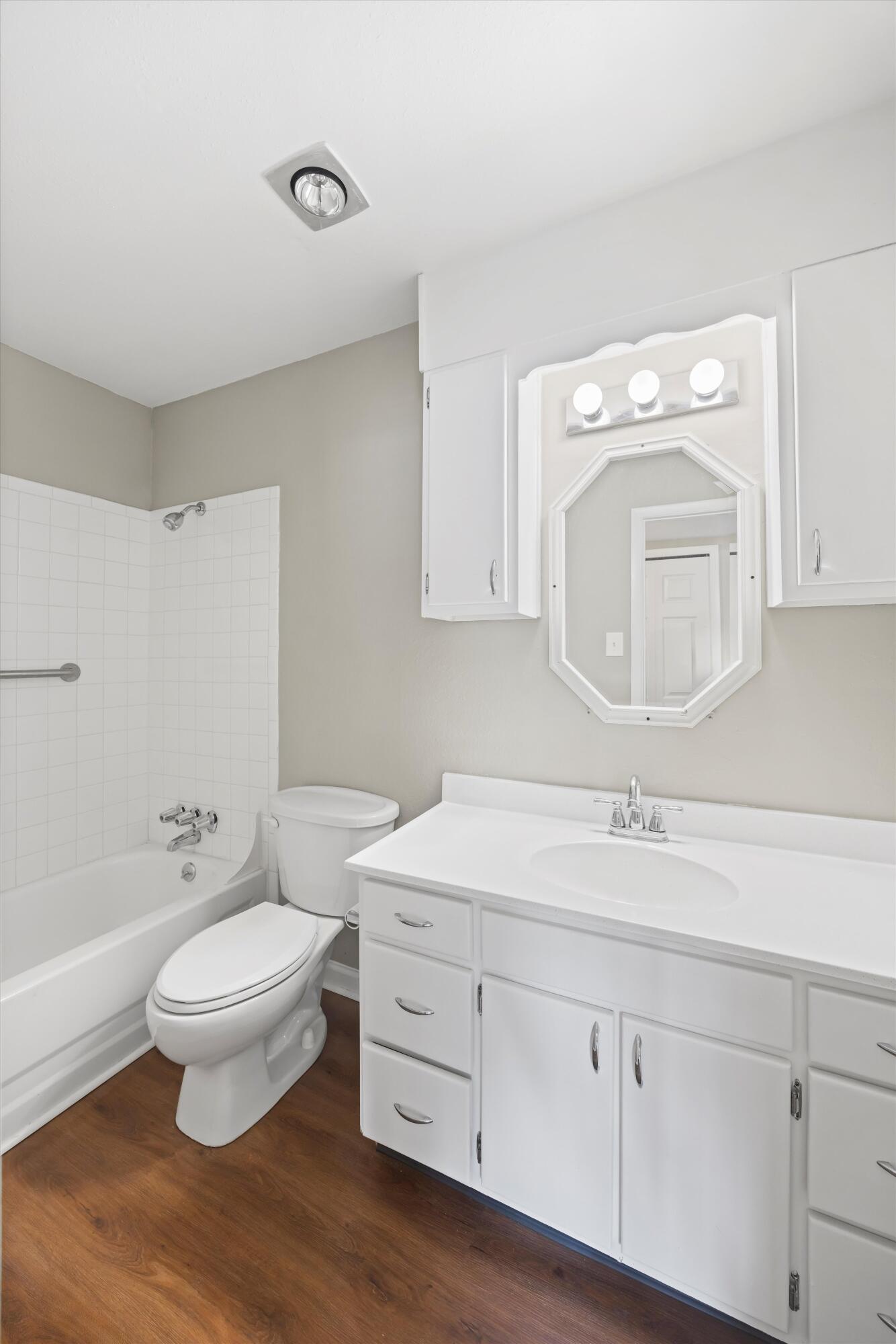 900 Mountain Creek Road, V479