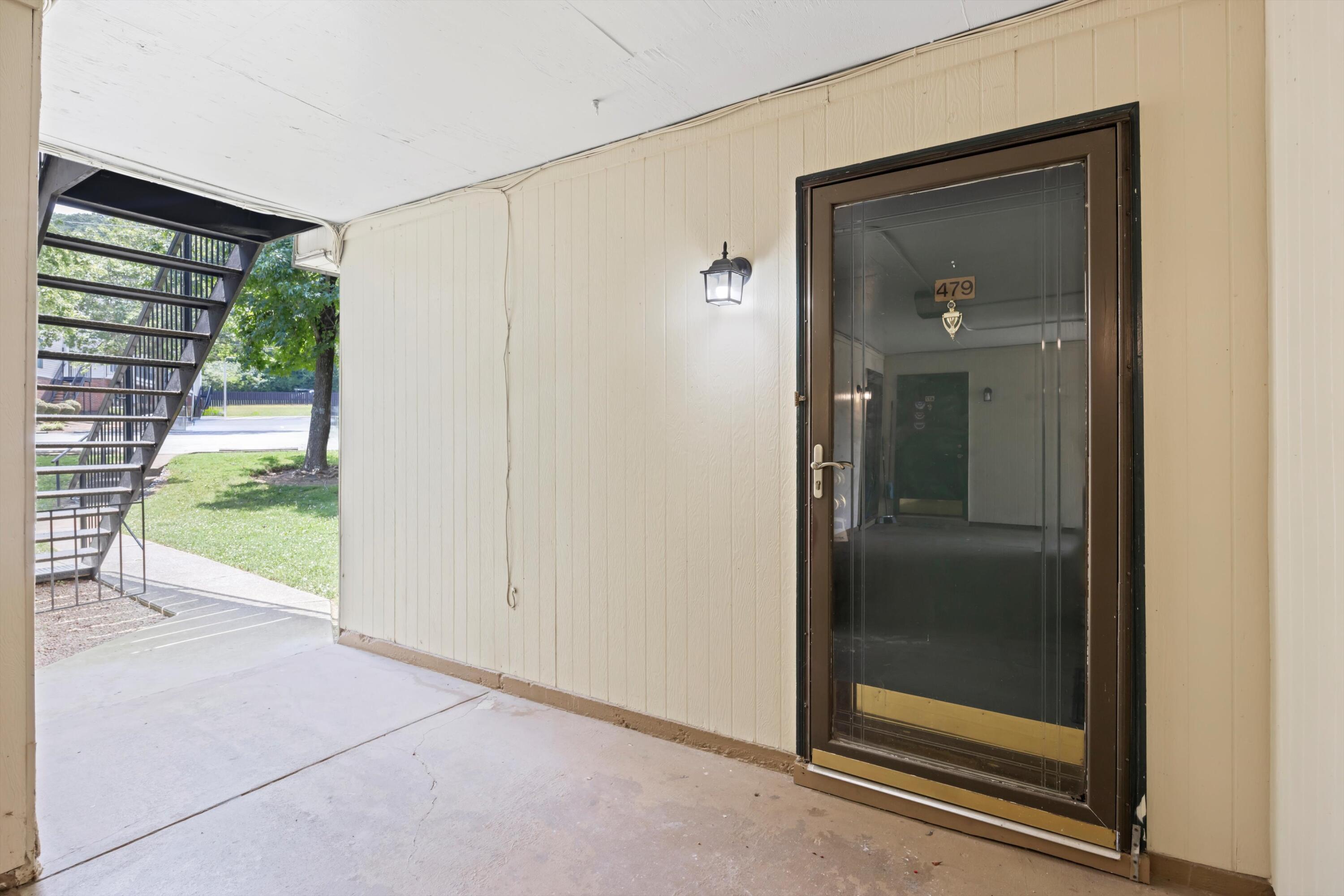 900 Mountain Creek Road, V479