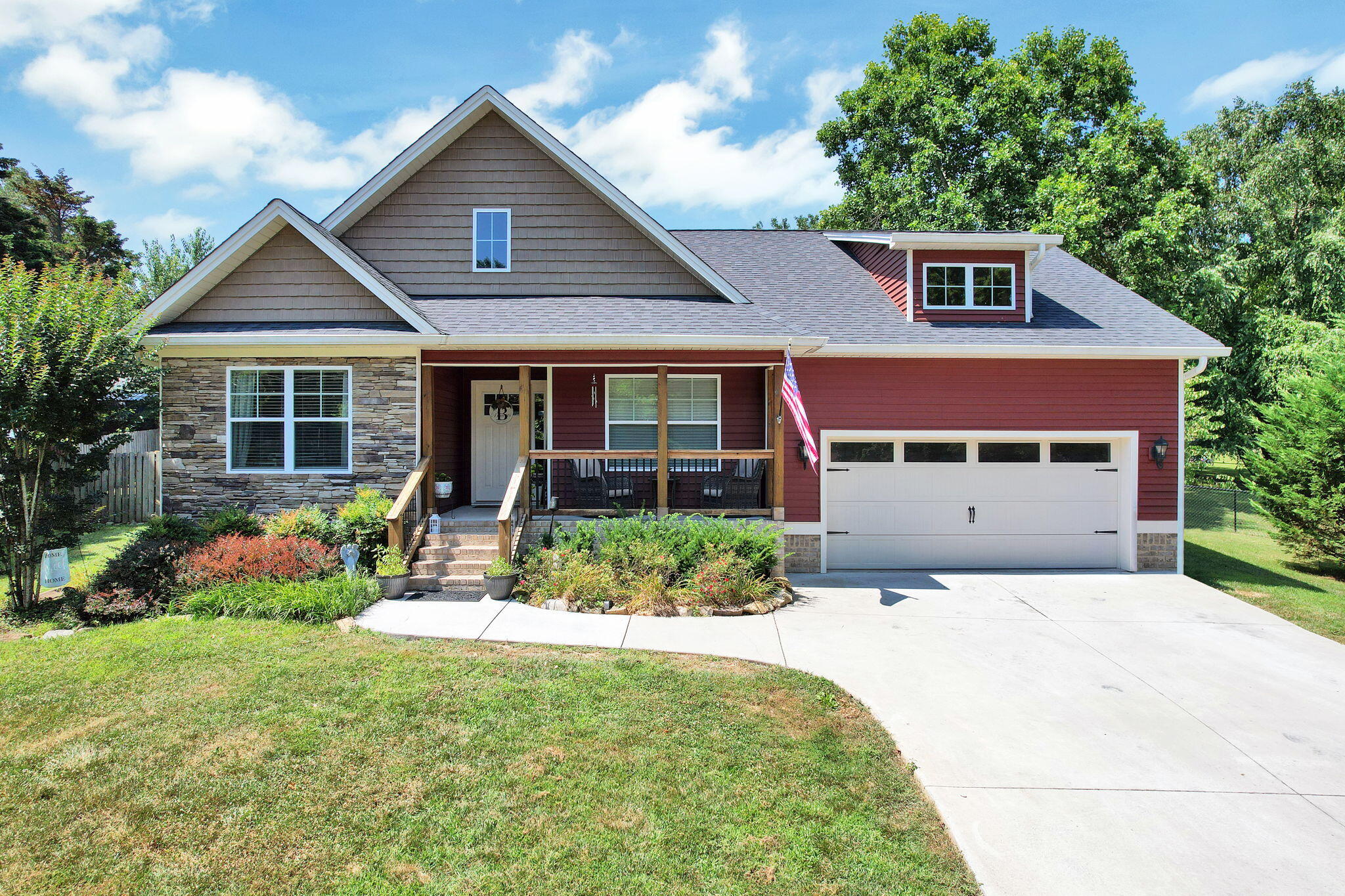 1302 Blythe Ferry Place NE