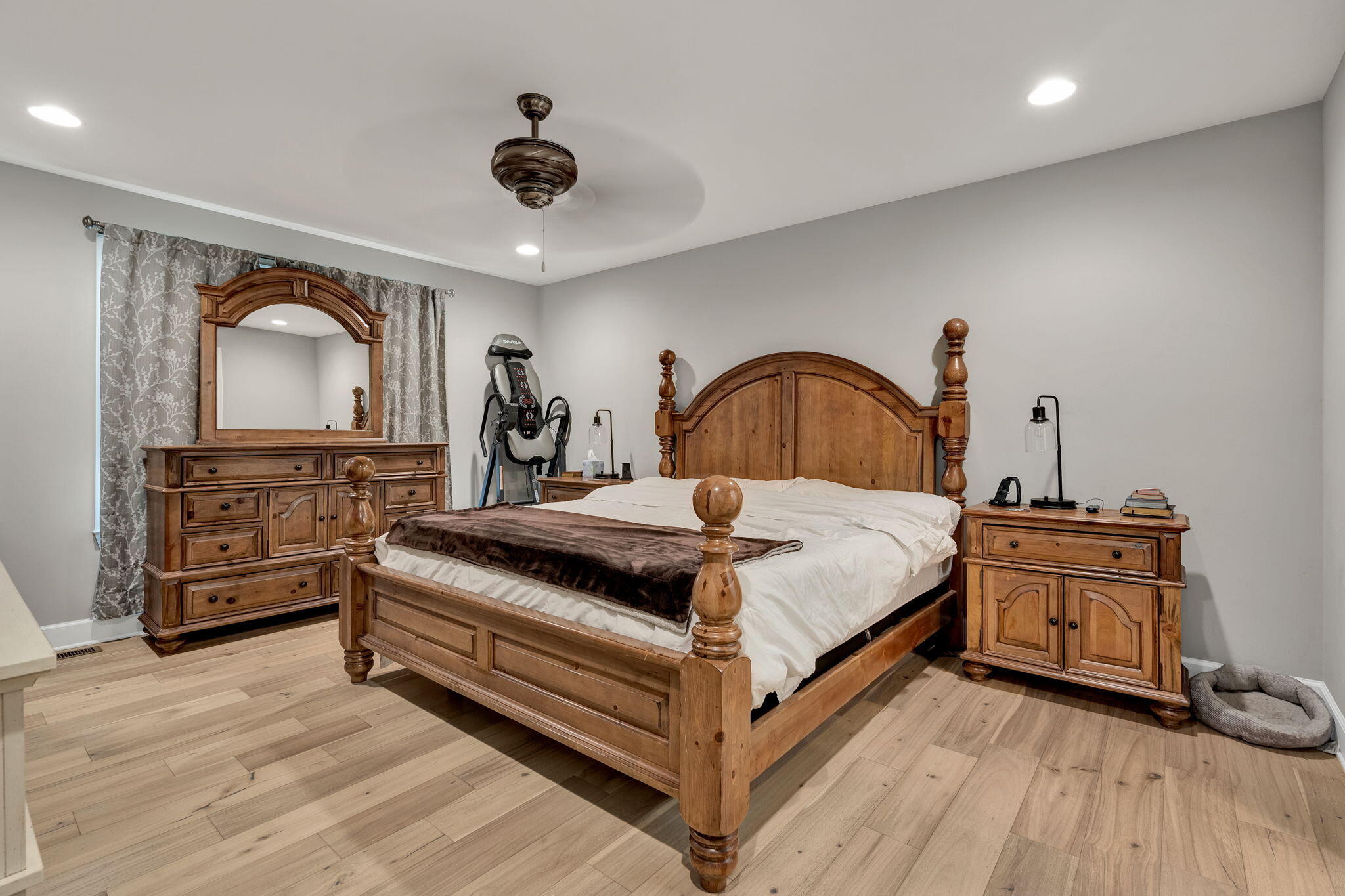 1302 Blythe Ferry Place NE