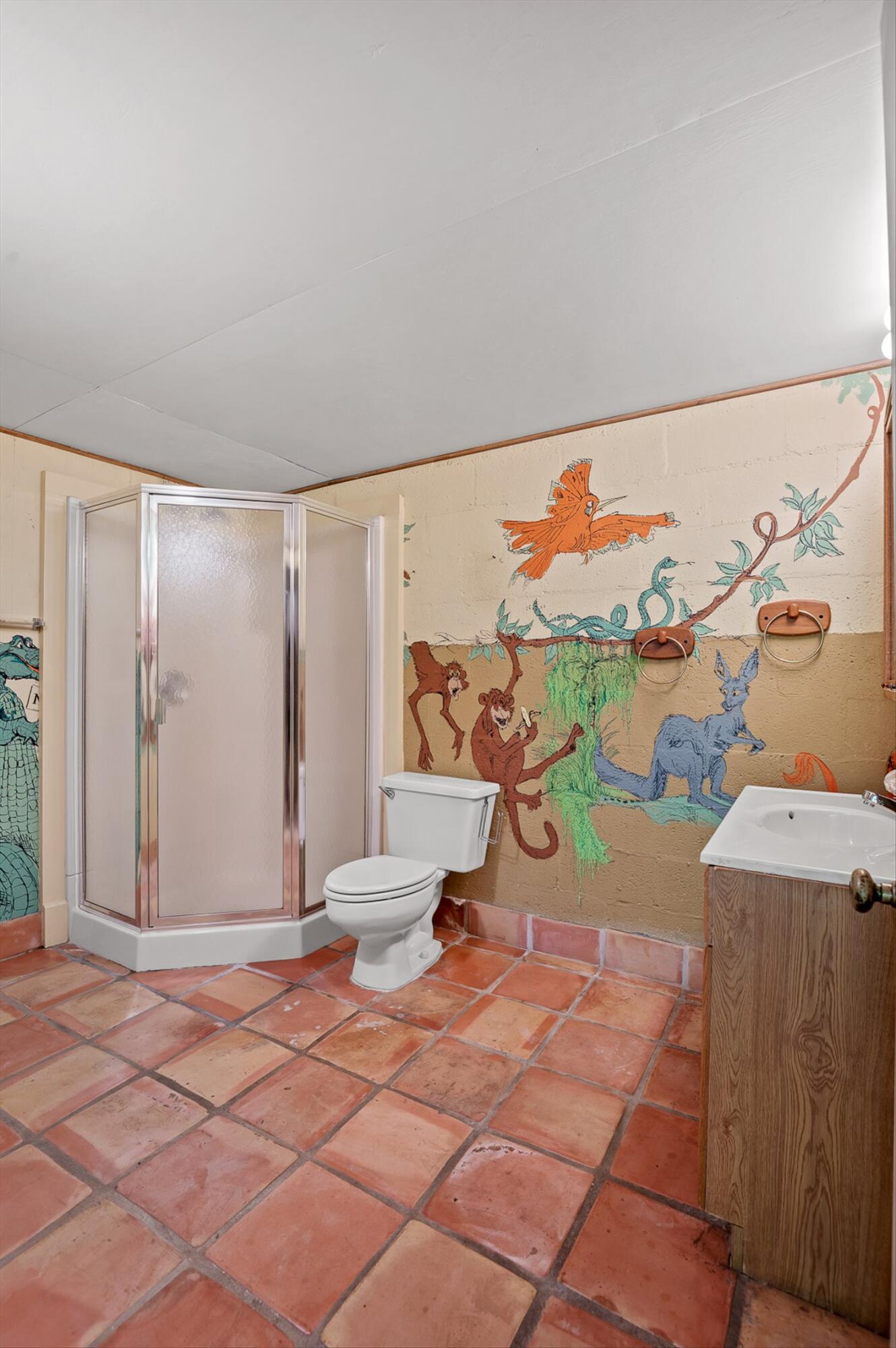 2554 Crestwood Drive