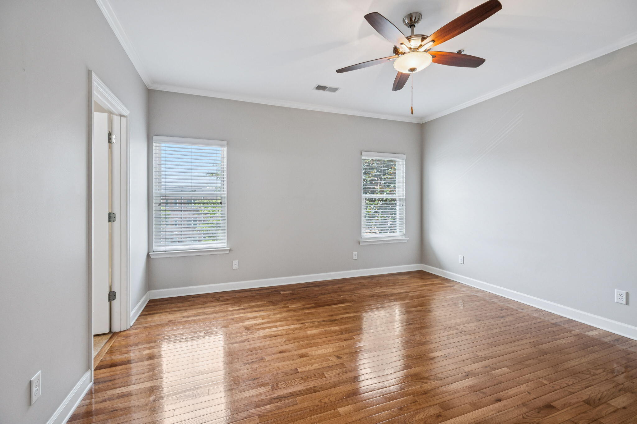 229 Delmont St #225
