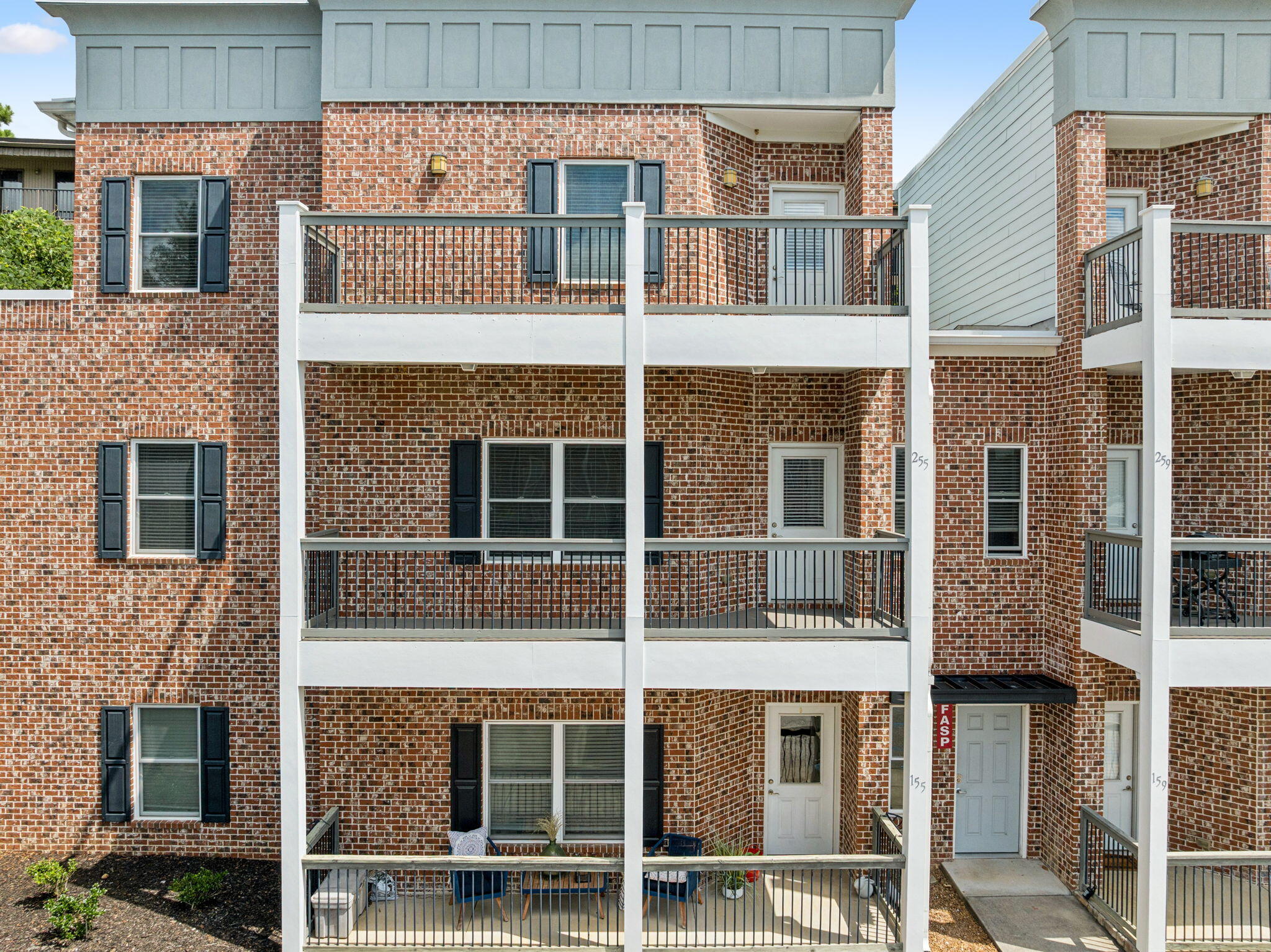 229 Delmont St #225