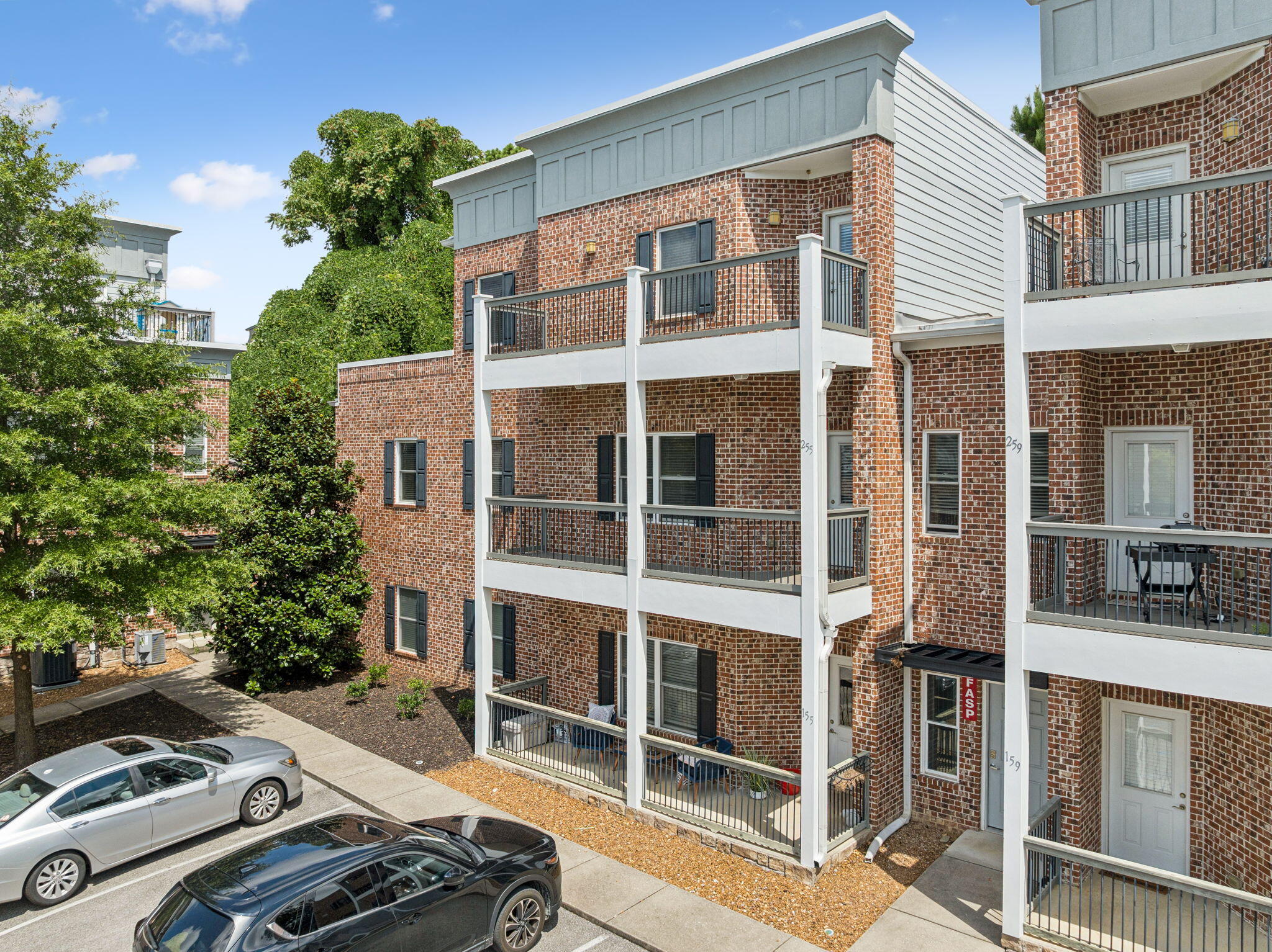 229 Delmont St #225