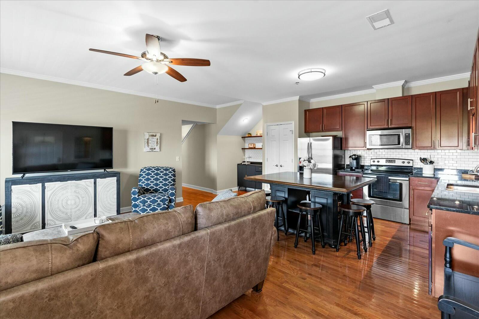 229 Delmont St #225