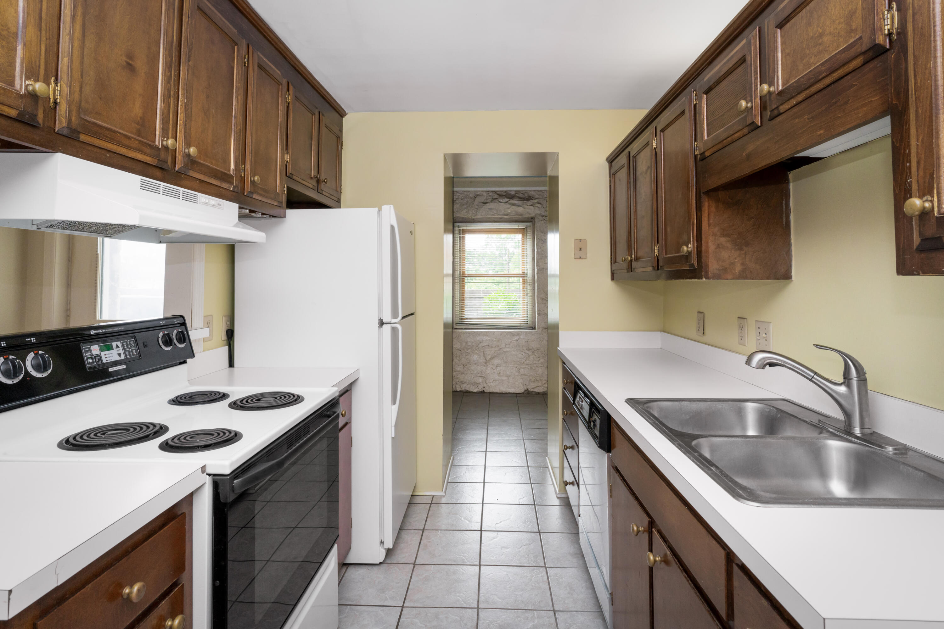 900 Vine Street, 9