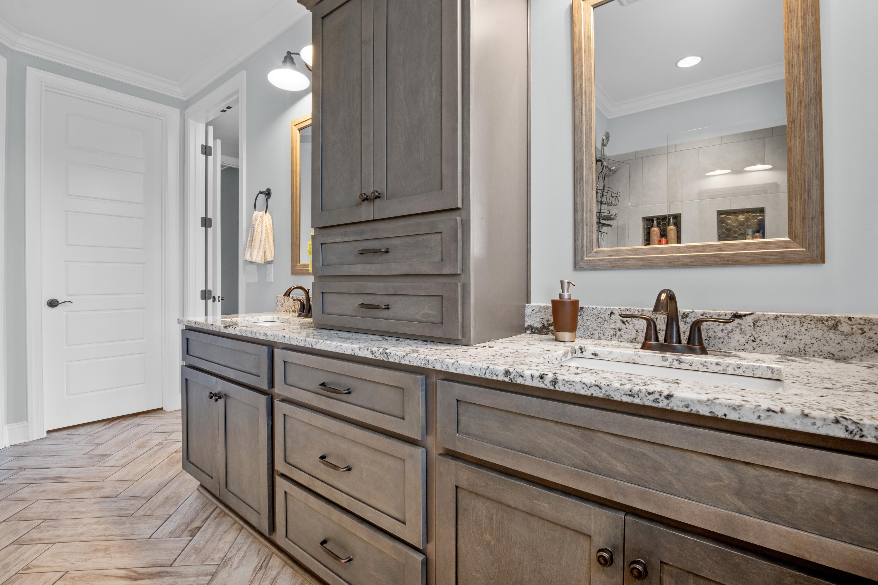 7468 Crowes Nest Drive