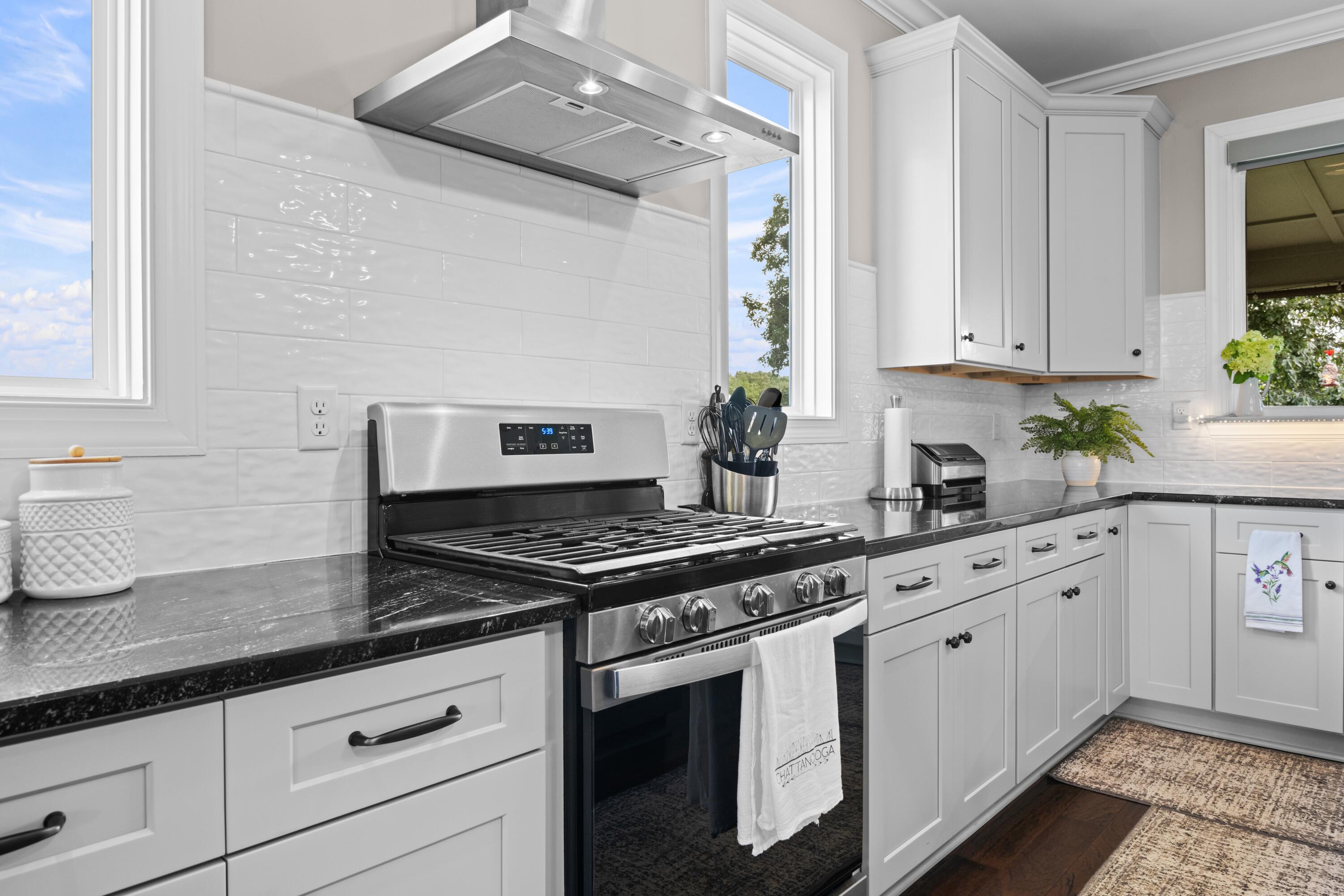 7468 Crowes Nest Drive
