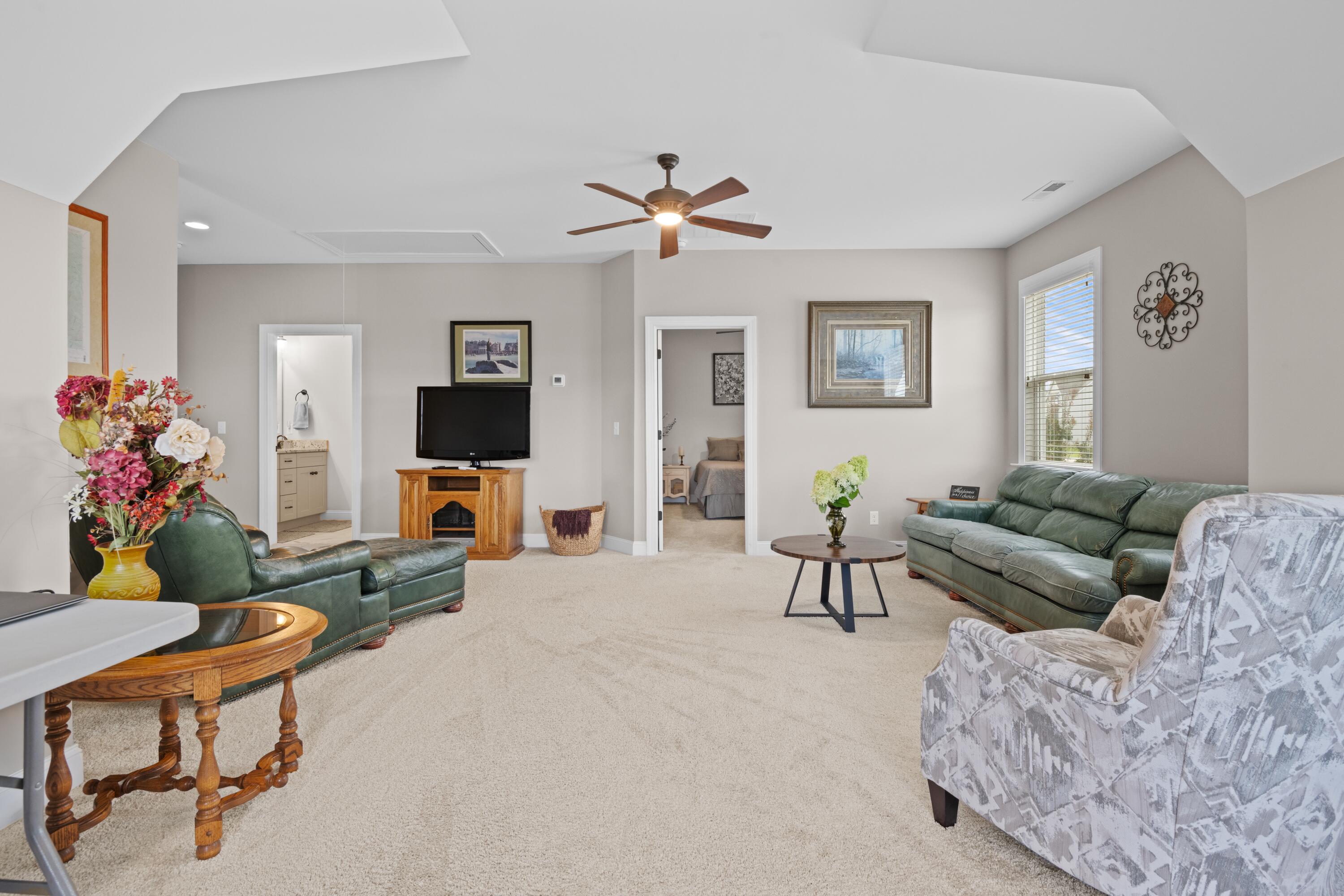 7468 Crowes Nest Drive