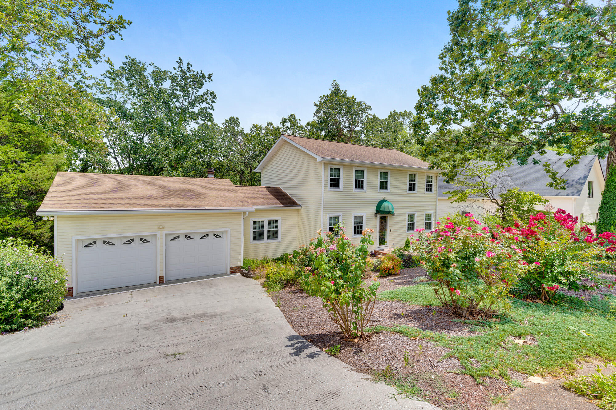 1822 Auburndale Avenue