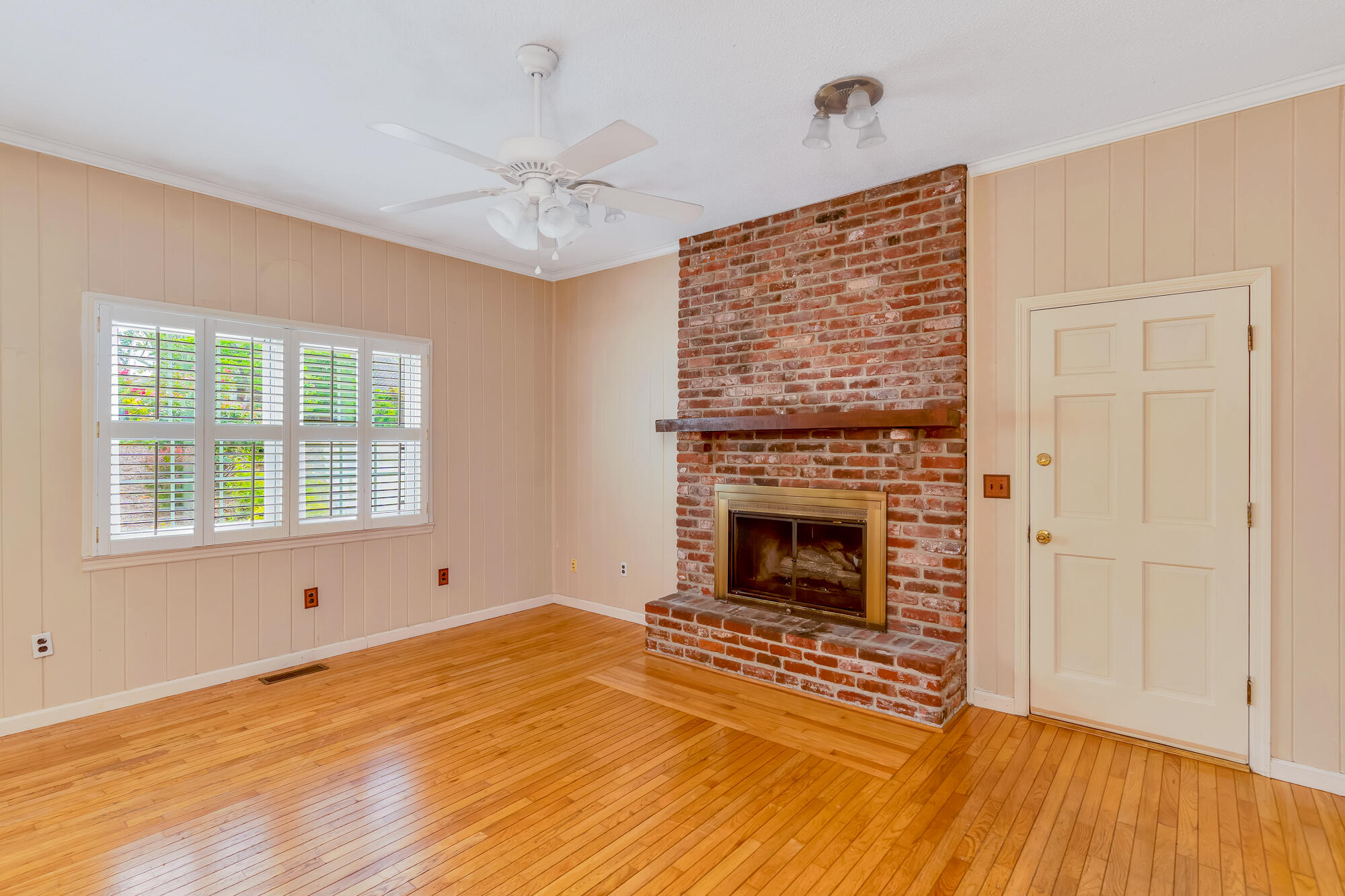 1822 Auburndale Avenue