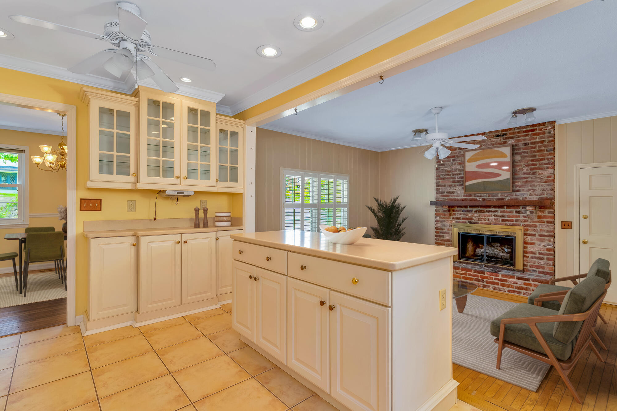 1822 Auburndale Avenue